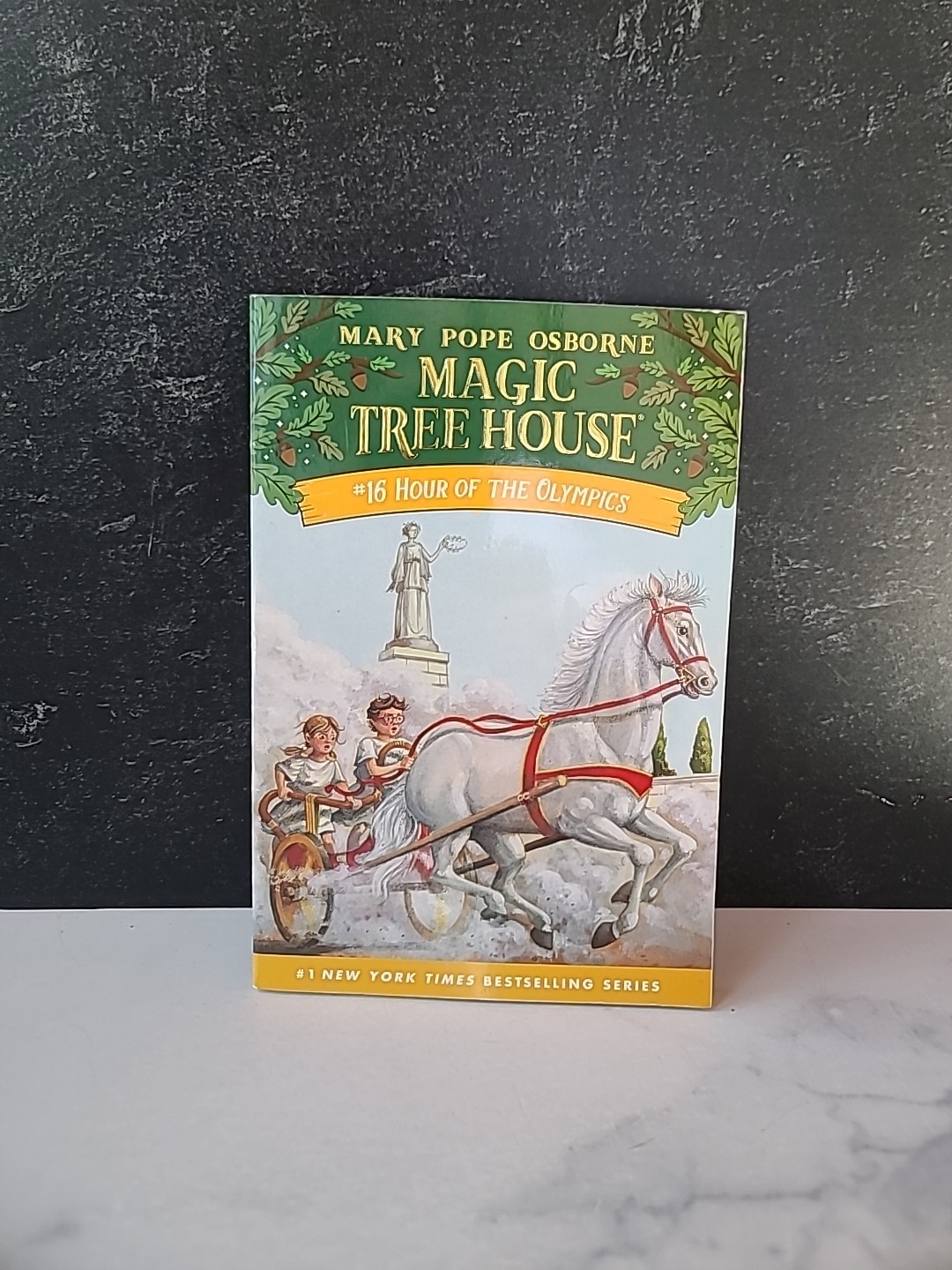 Hour of the Olympics (Magic Tree House #16) by Mary Pope Osborne (1998,…