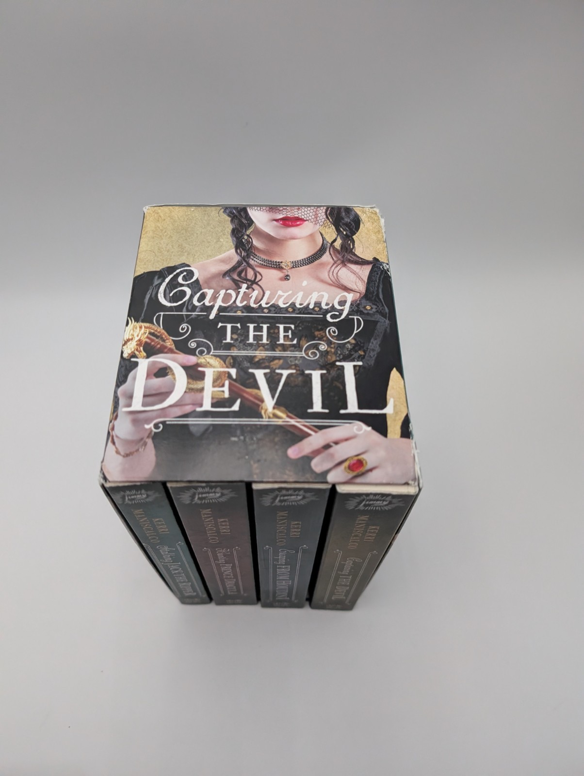 Kerri Maniscalco : Stalking Jack the Ripper Series (4 Vol. Paperback Set)