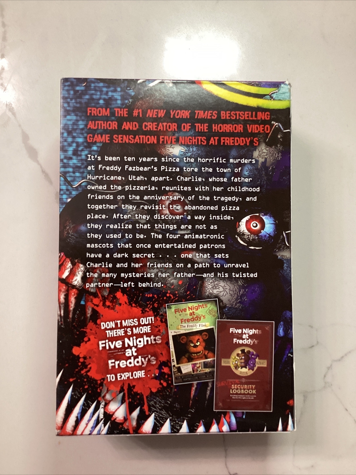 Five Nights At Freddy’s Collection, 3 Book Boxed Set by Scott Cawthon (English)