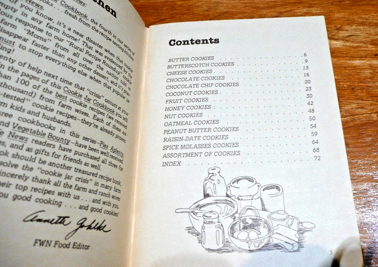 Farm Wife News Cookie Jar Cookbook Vintage 1976 (74 pages) Small Recipe Book