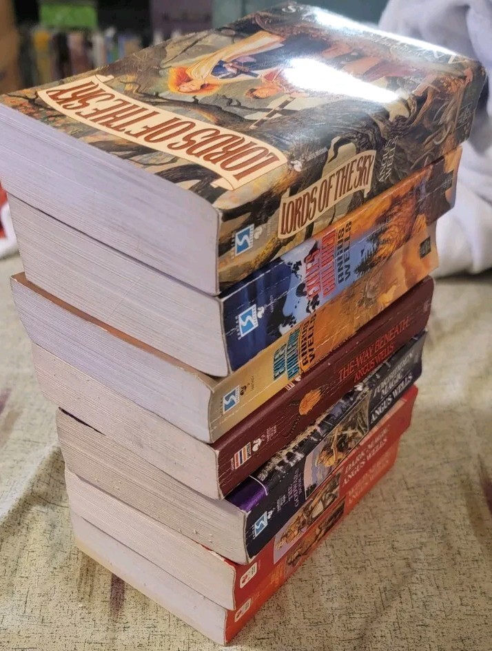 3V Set THE GODWARS + 4 More Angus Wells Books- Fbdn Mgc, Dk Mgc, Wld Mgc +4 More