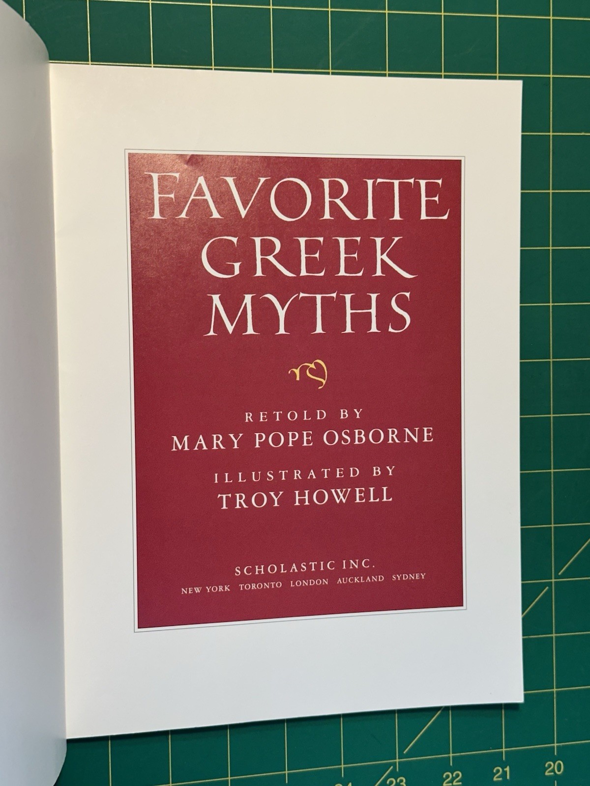 Favorite Greek Myths by Mary Pope Osborne (Trade Paperback)