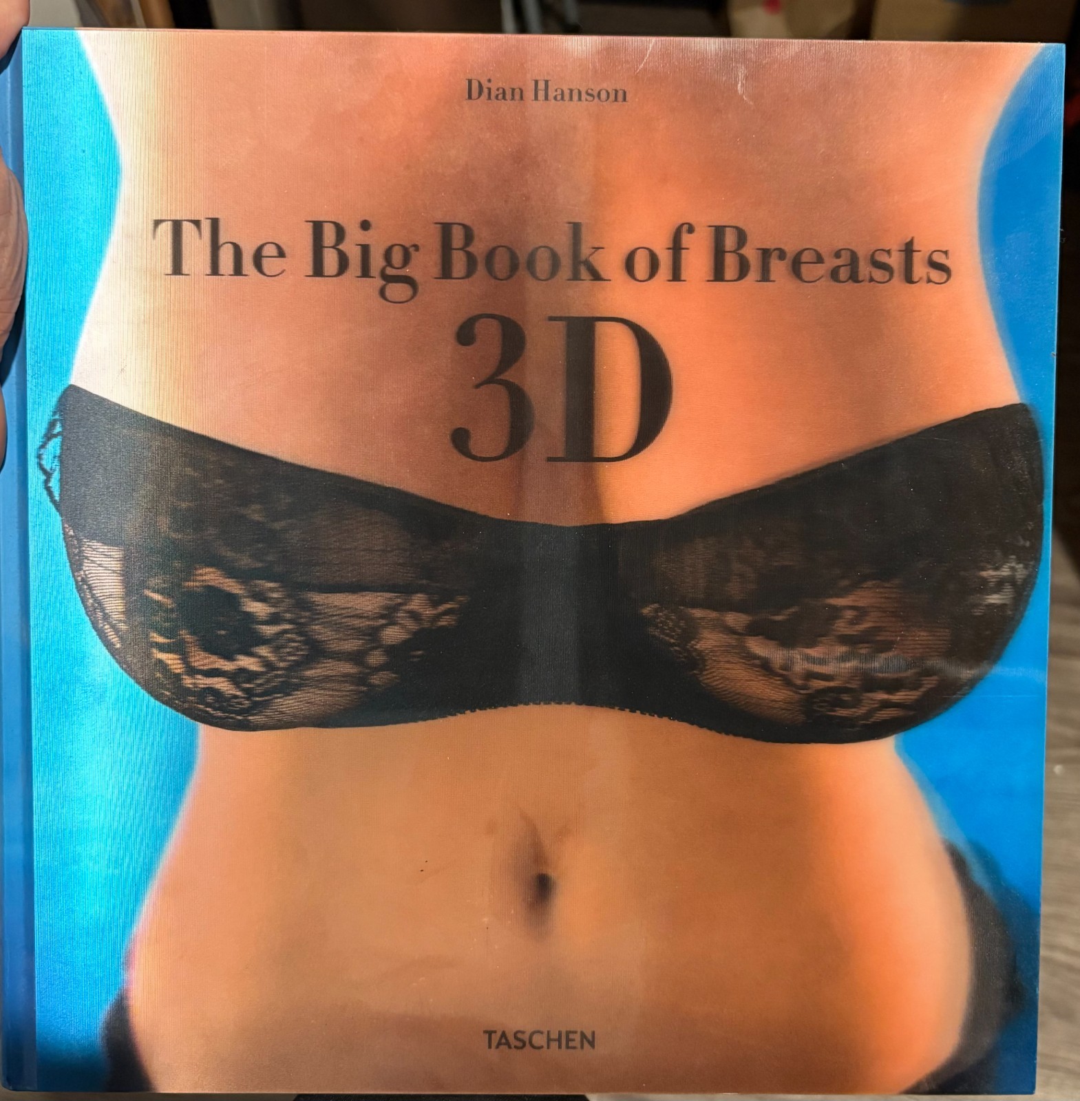 The Big Book of Breasts 3D (Multilingual Edition), , Good Book