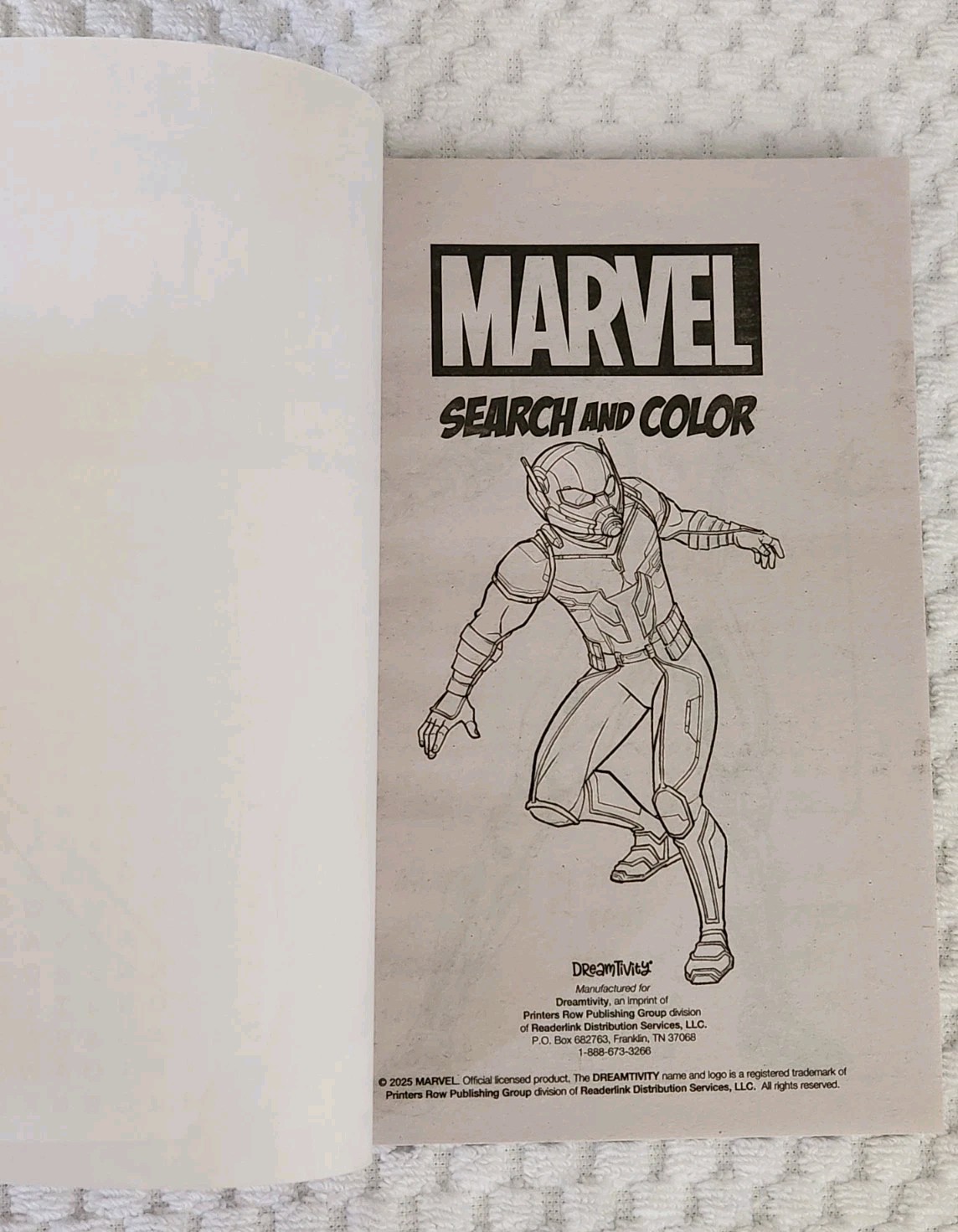 Dreamtivity Marvel Search & Color, 2025, Captain America Word Search;Magic Towel