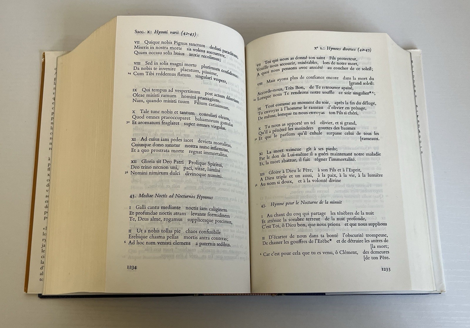 Poesie latine chretienne du Moyen Age Desclee De Brouwer, 1971, HC/DJ