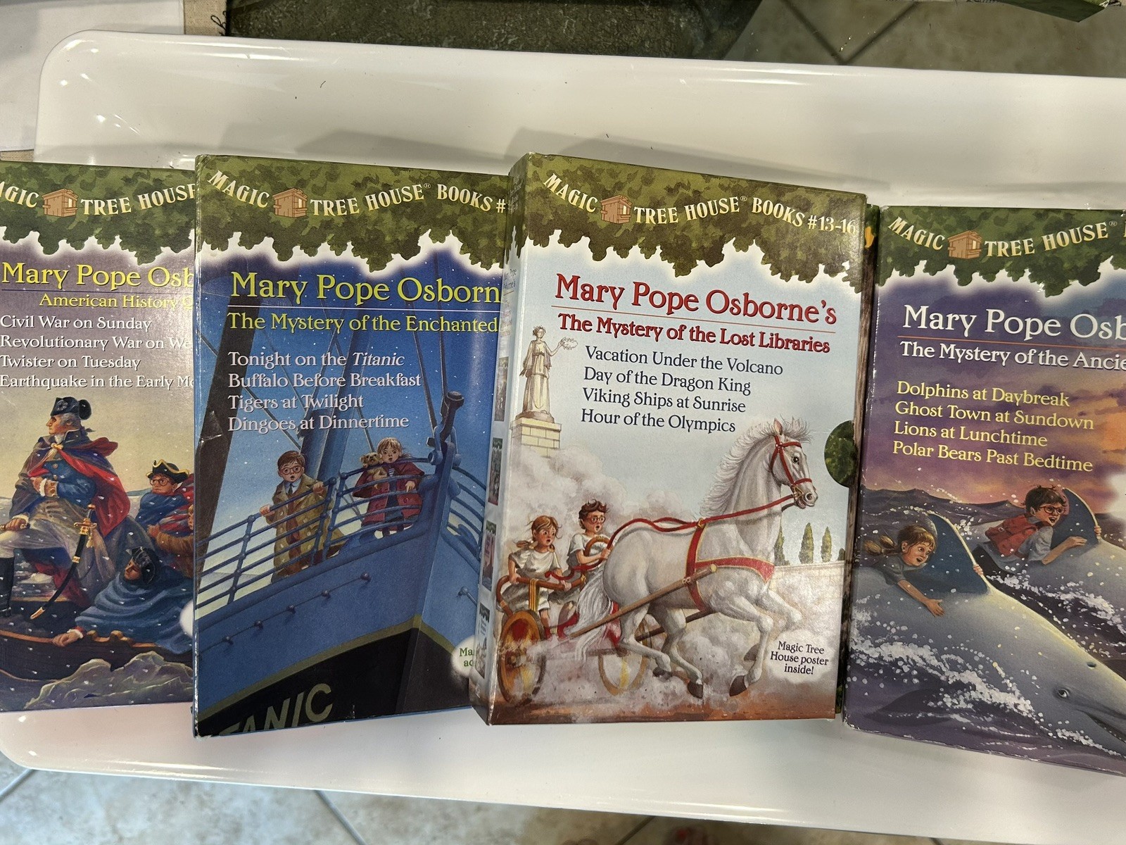 “Magic Tree House Complete Lot 1-48 Book Set Mary Pope Osborne – LIKE New