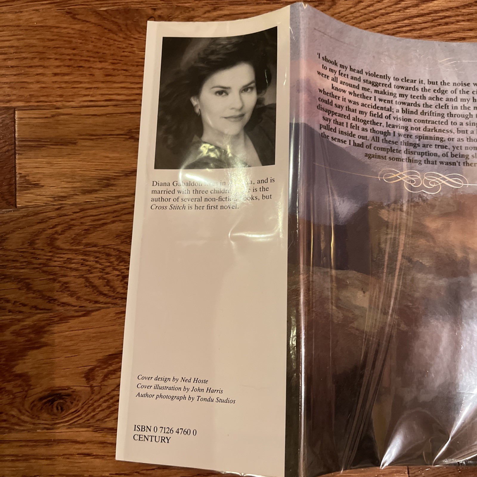 Diana Gabaldon Flat Signed Cross Stitch 1 of 2000 (Outlander Book One, 1991 UK)