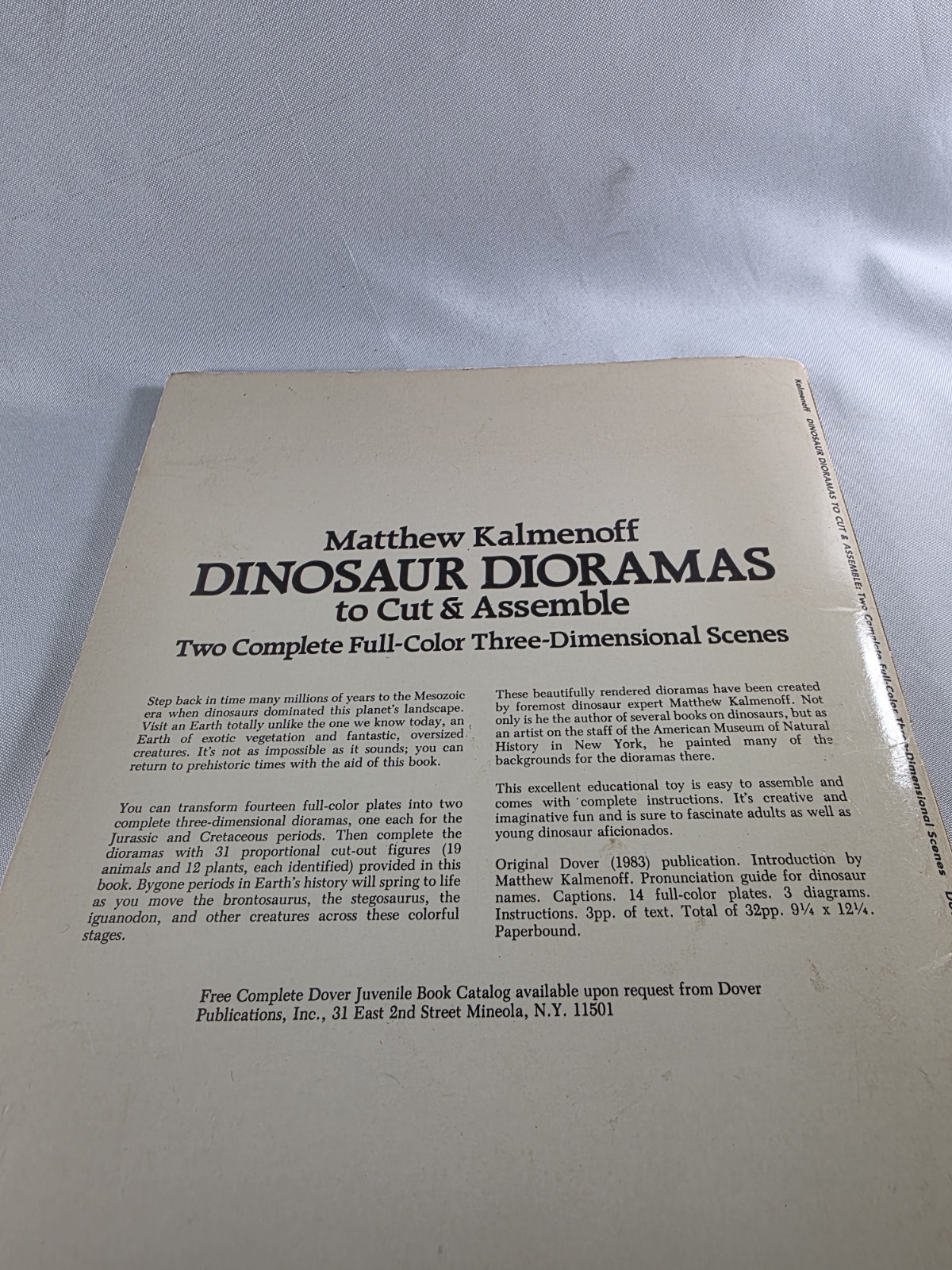 Dinosaur Dioramas to Cut and Assemble by Matthew Kalmenoff (1983, Paperback)