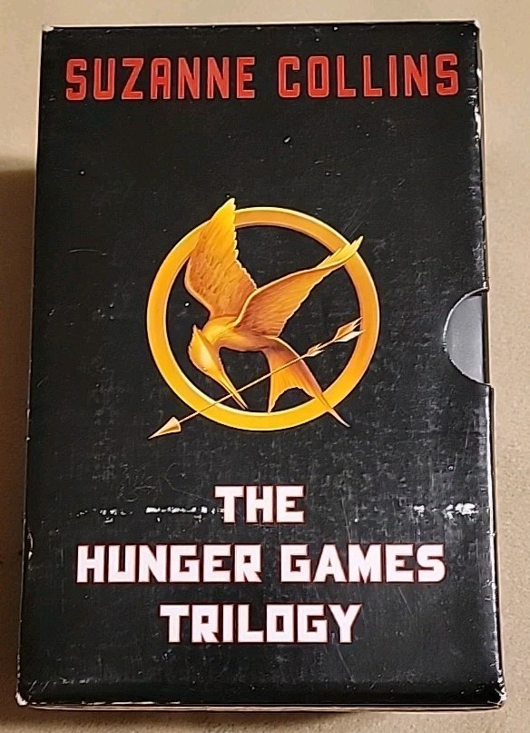 Hunger Games Trilogy Boxed Set by Suzanne Collins (2010, Hardcover) 1-3 HC DJ