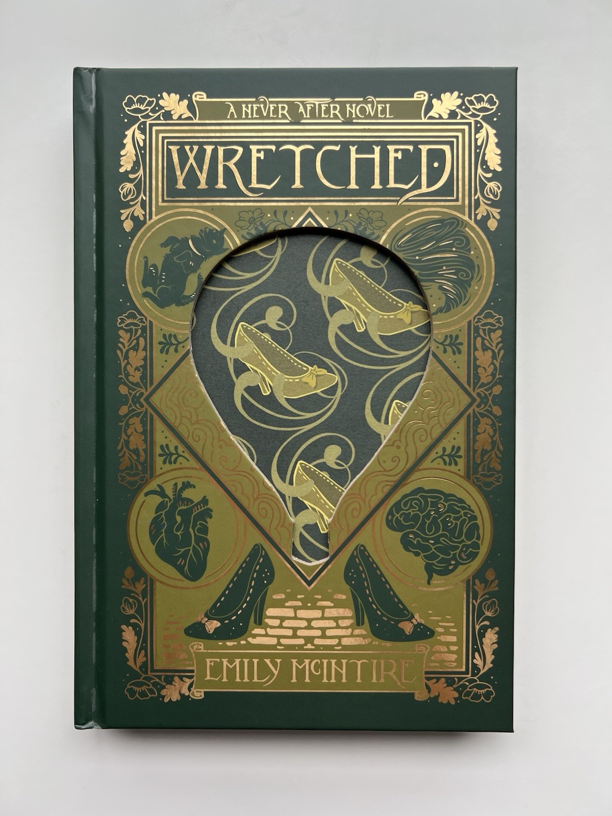 TheBookishBox – Wretched + Twisted by Emily McIntire