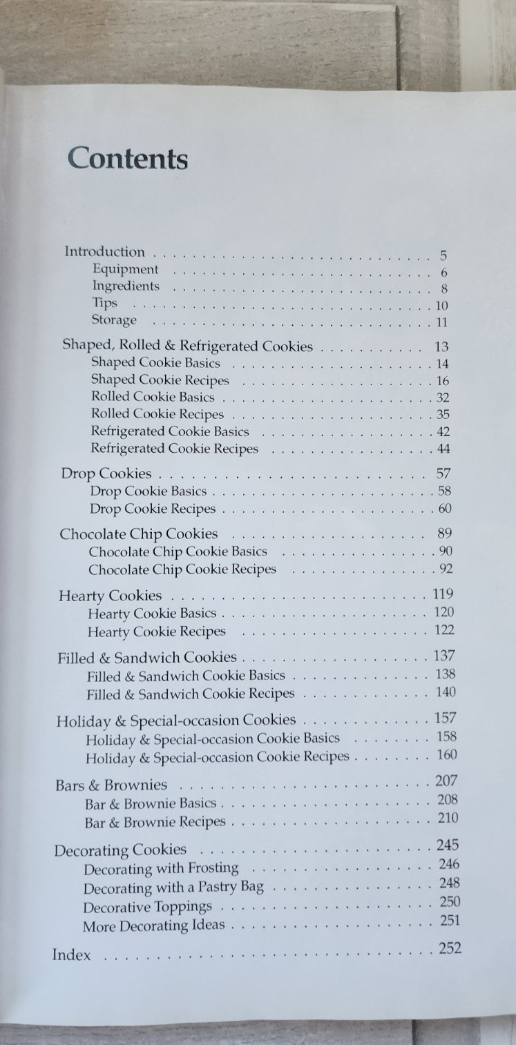 Cooking Club America Ultimate Cookies & Bars hardcover cookbook 2007 255 pages