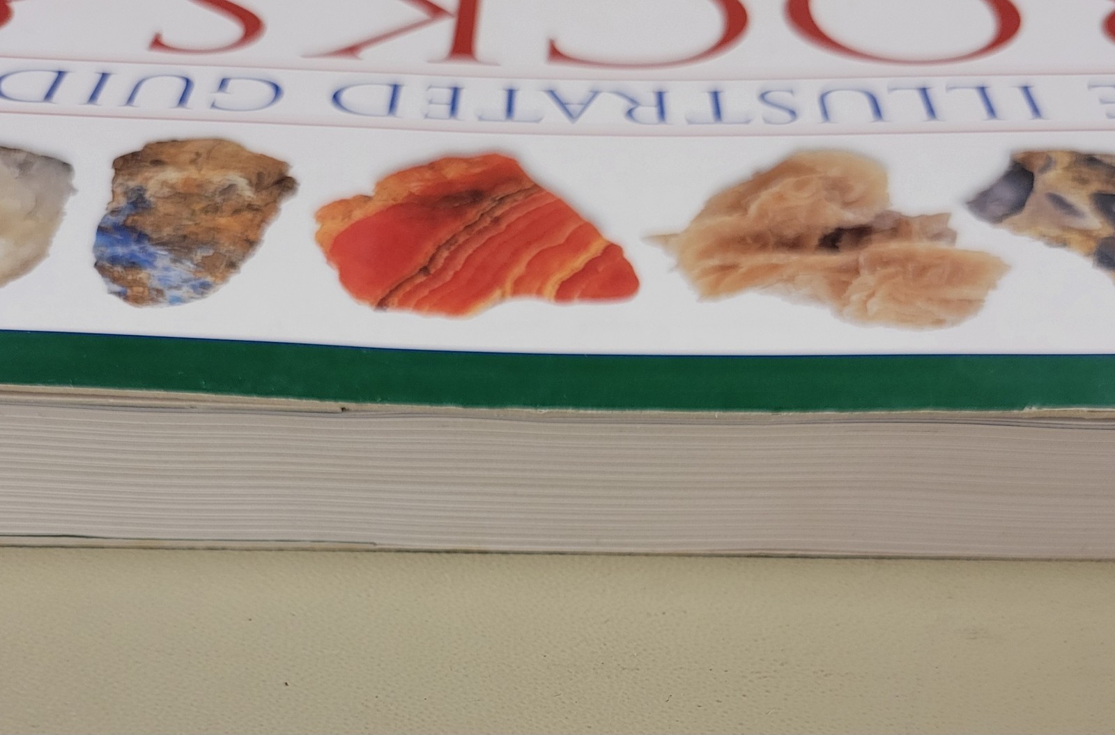 ILLUSTRATED GUIDE TO ROCKS AND MINERALS John Farndon (2012, Soft) VERY GOOD