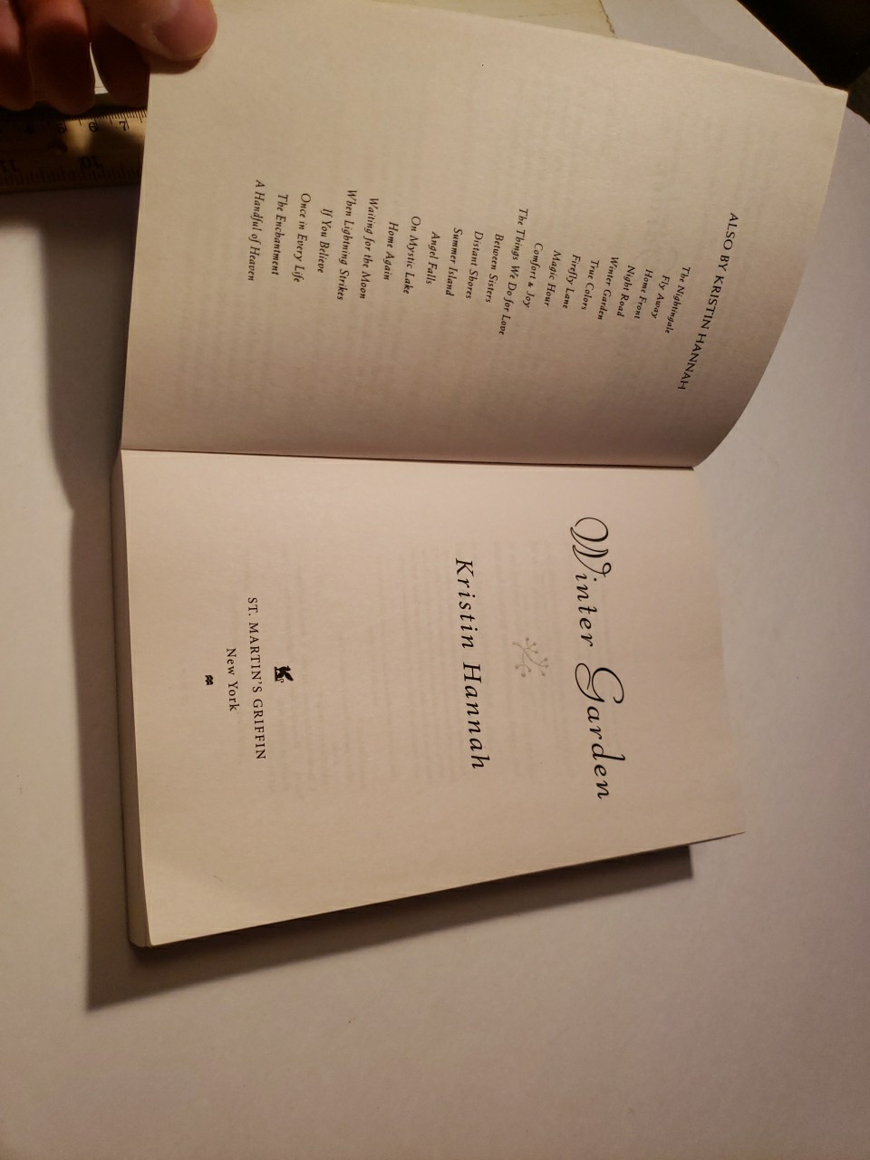Winter Garden : A Novel by Kristin Hannah (2011, Trade Paperback)