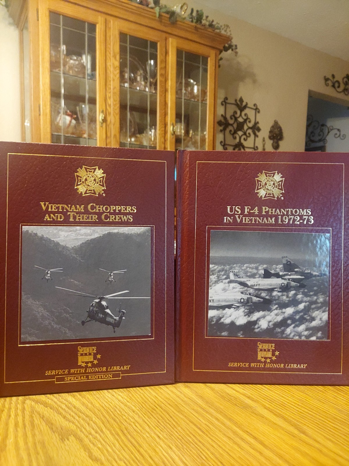 Osprey Service With Honor Library Military Book Lot 13 Vols WWII Vietnam Korea