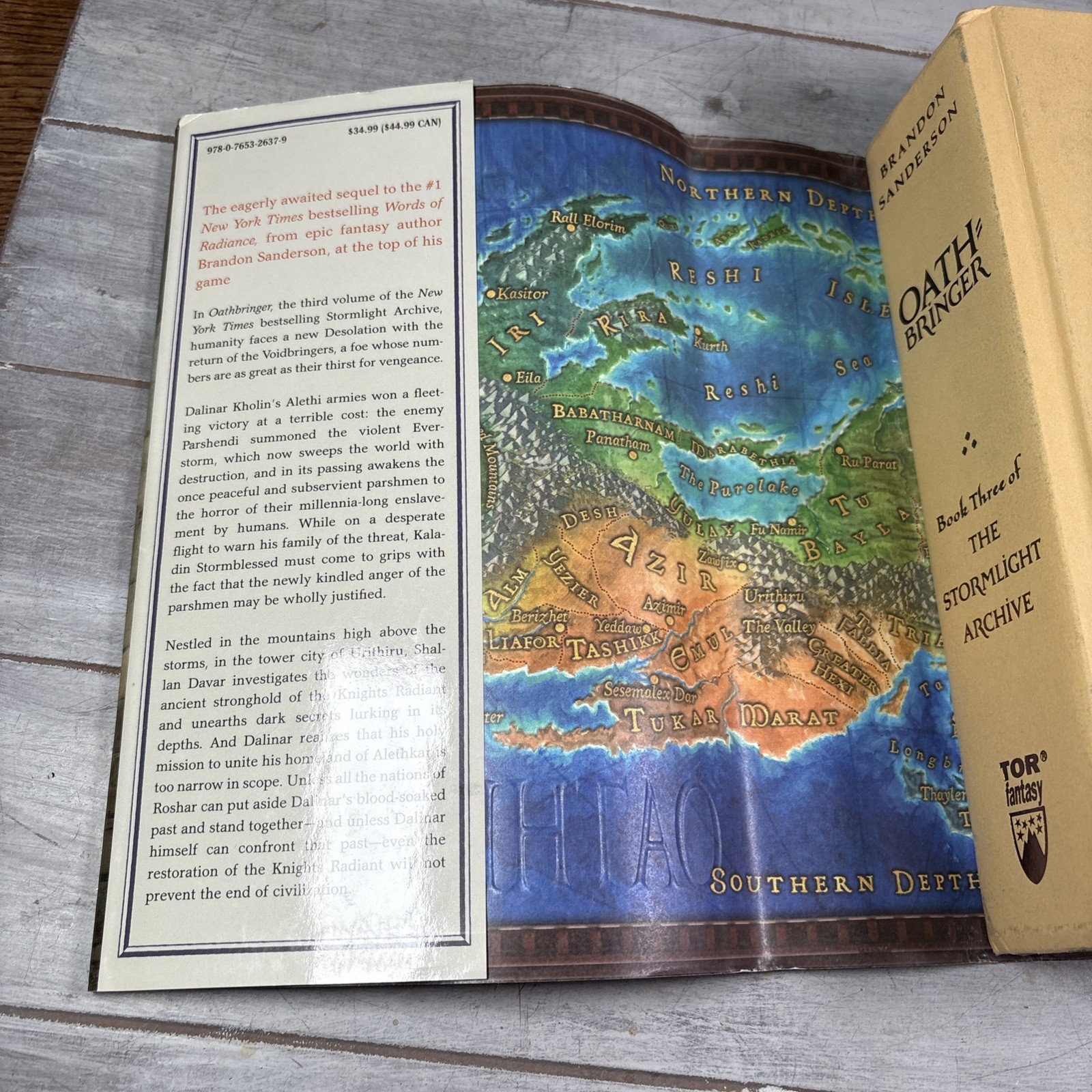 Oathbringer by Brandon Sanderson Hardcover – First Edition, 2nd Printing