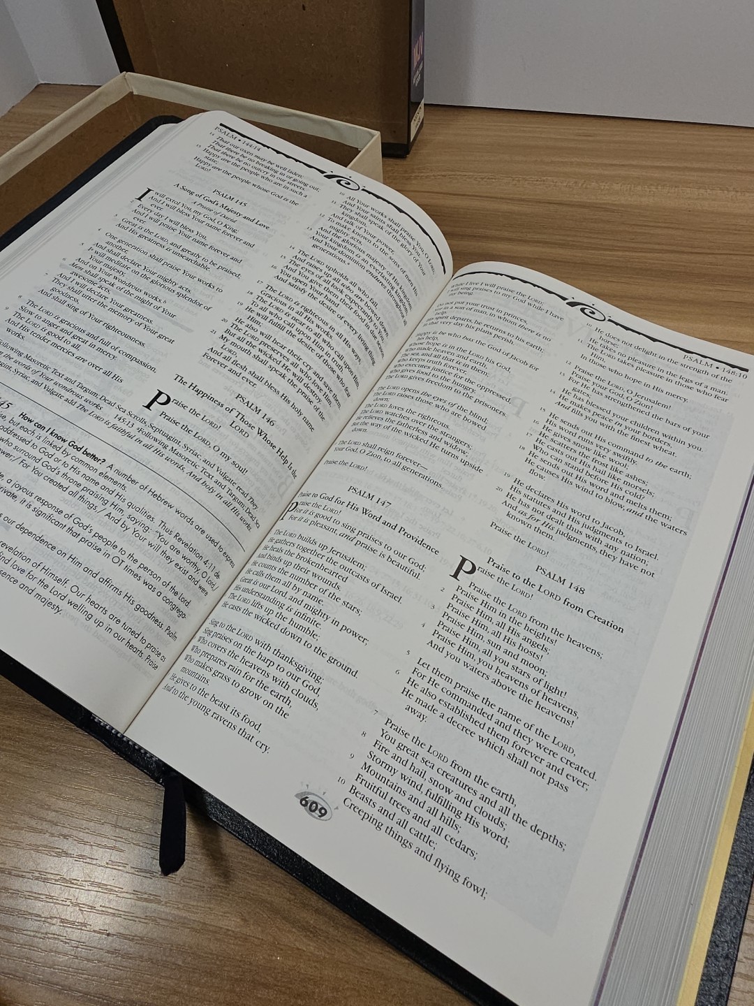NELSON’S STUDENT BIBLE NEW KING JAMES VERSION By Larry Richards & Sue Richards