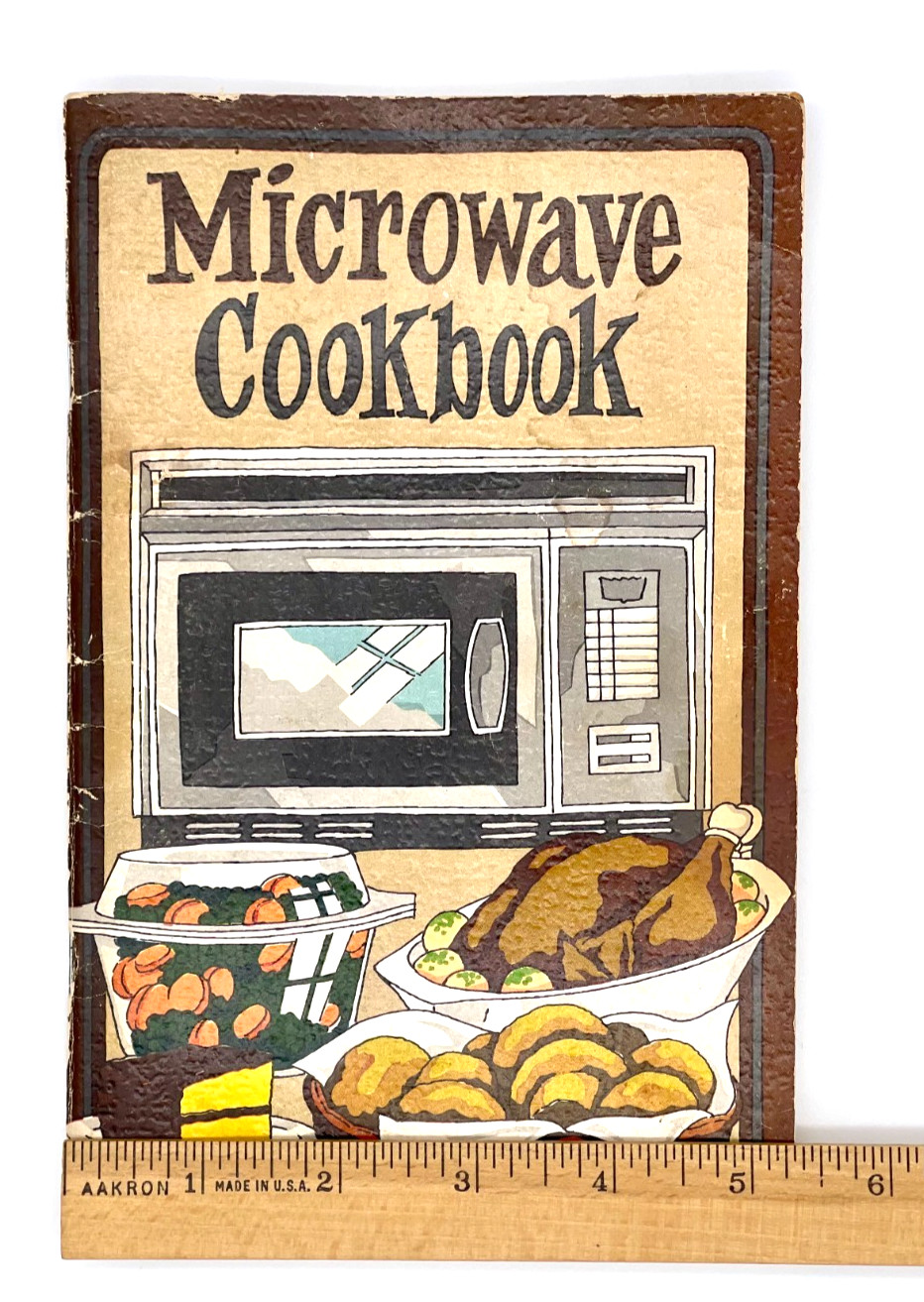 Microwave Cookbook Recipes by Irena Chalmers Potpourri Press 1977- 48 pages