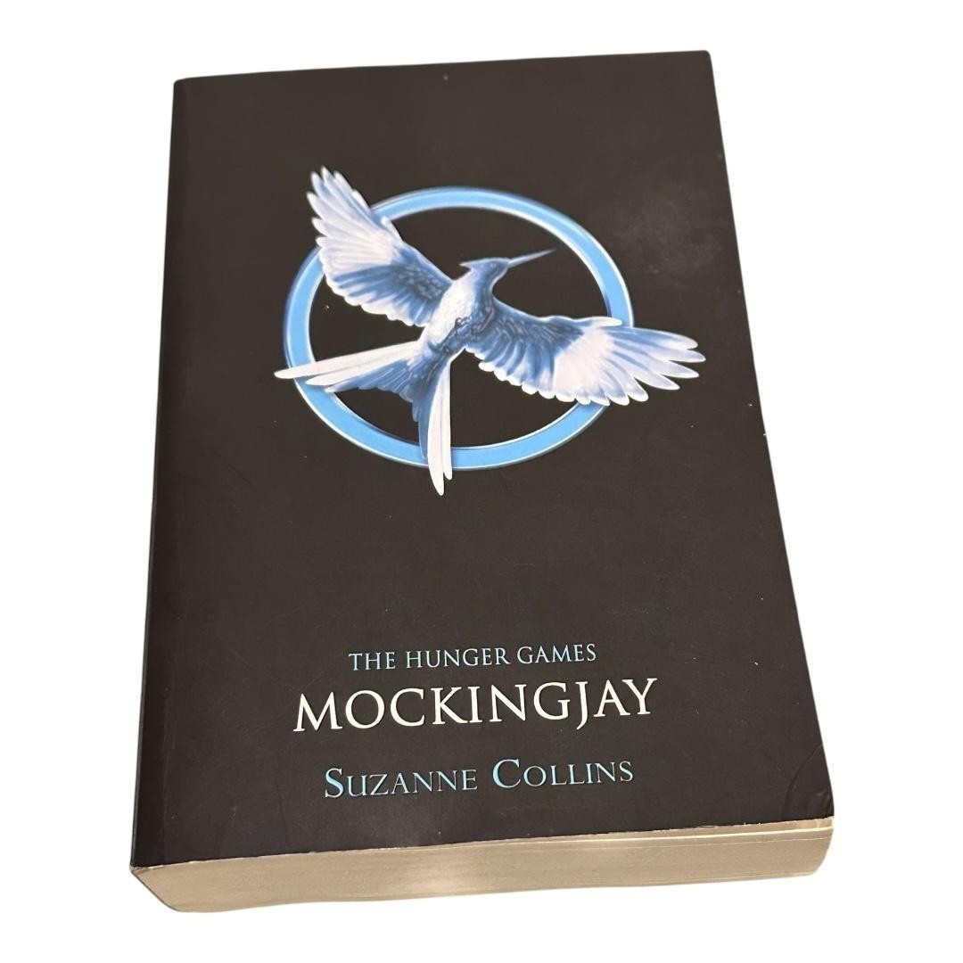 The Hunger Games Trilogy Suzanne Collins 3 PB Scholastic Black YA Set Dystopian