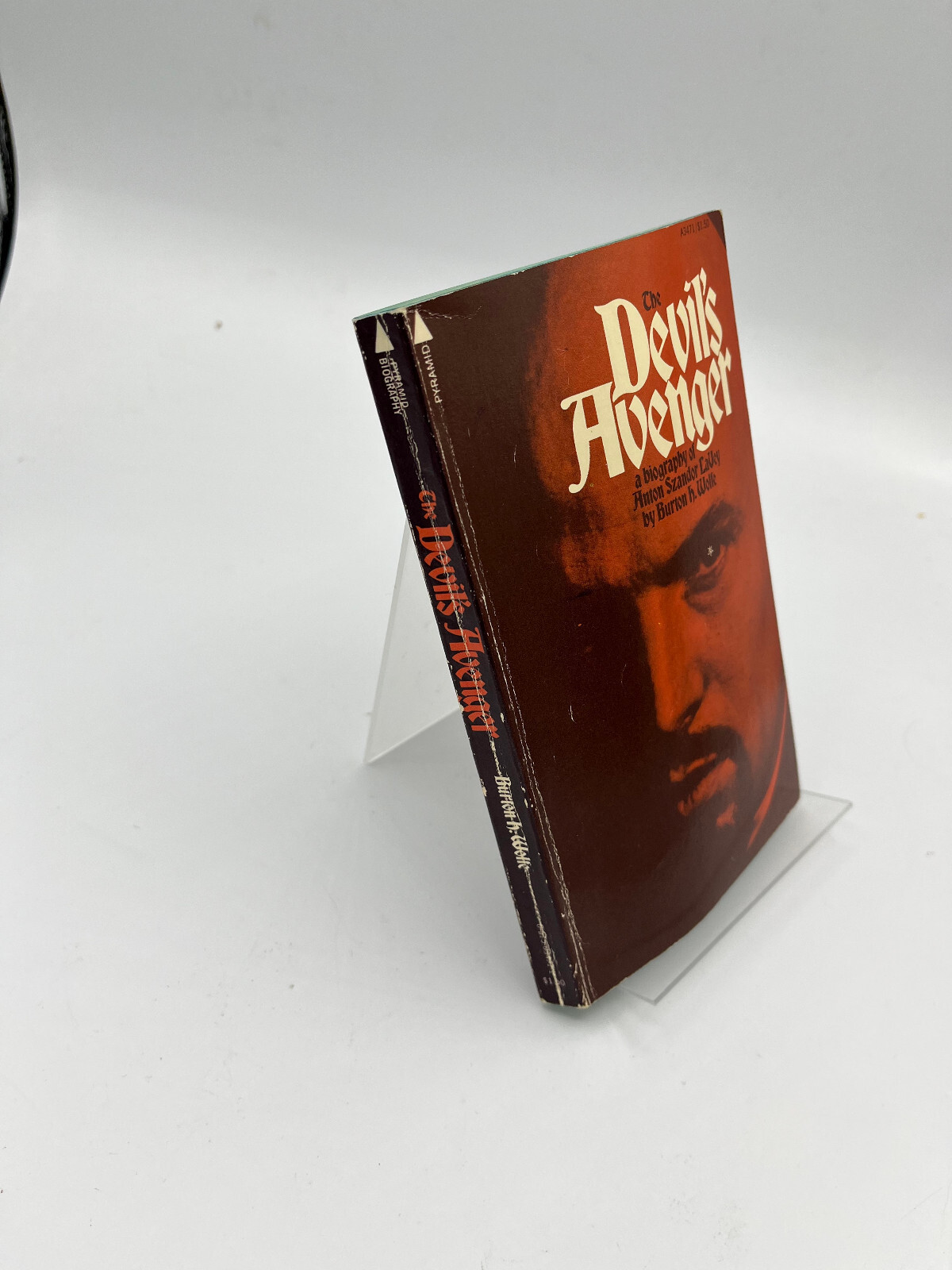 The Devil’s Avenger: A Biography of Anton Szandor La Vey 1st Edition Wolfe 1974