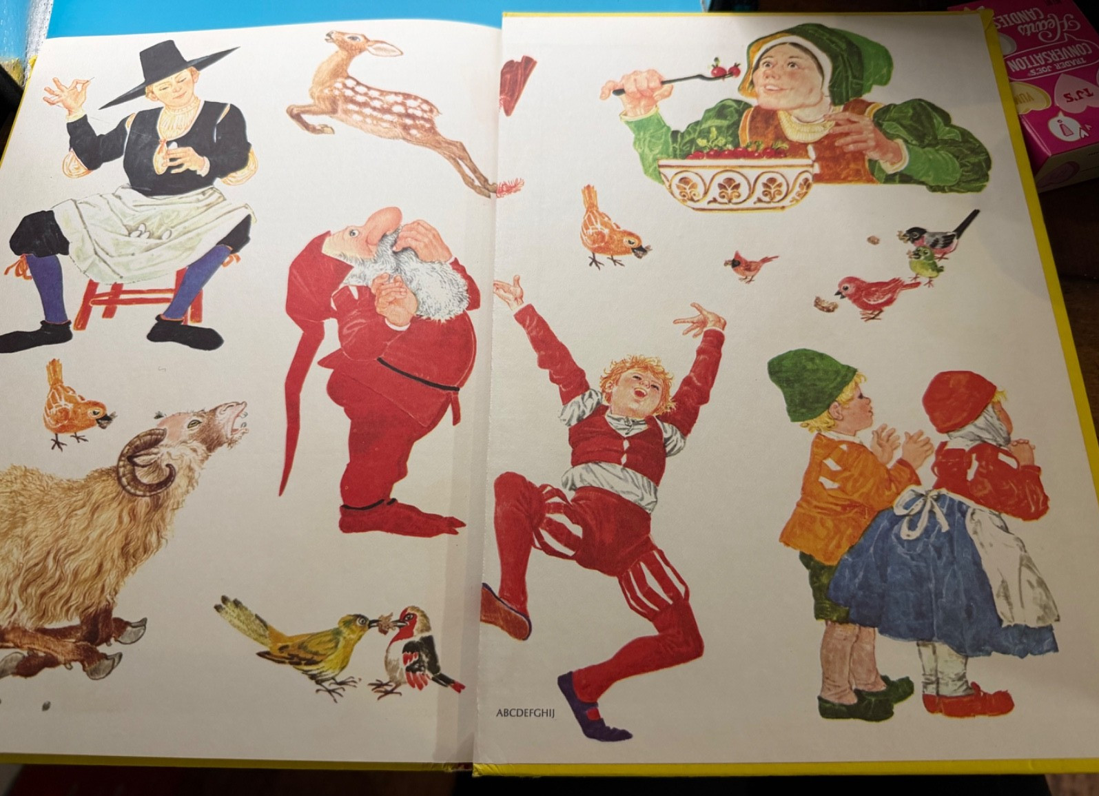 Grimm’s Fairy Tales 1977 Golden Book Deluxe Hardcover Benvenuti Illus 140 Pages