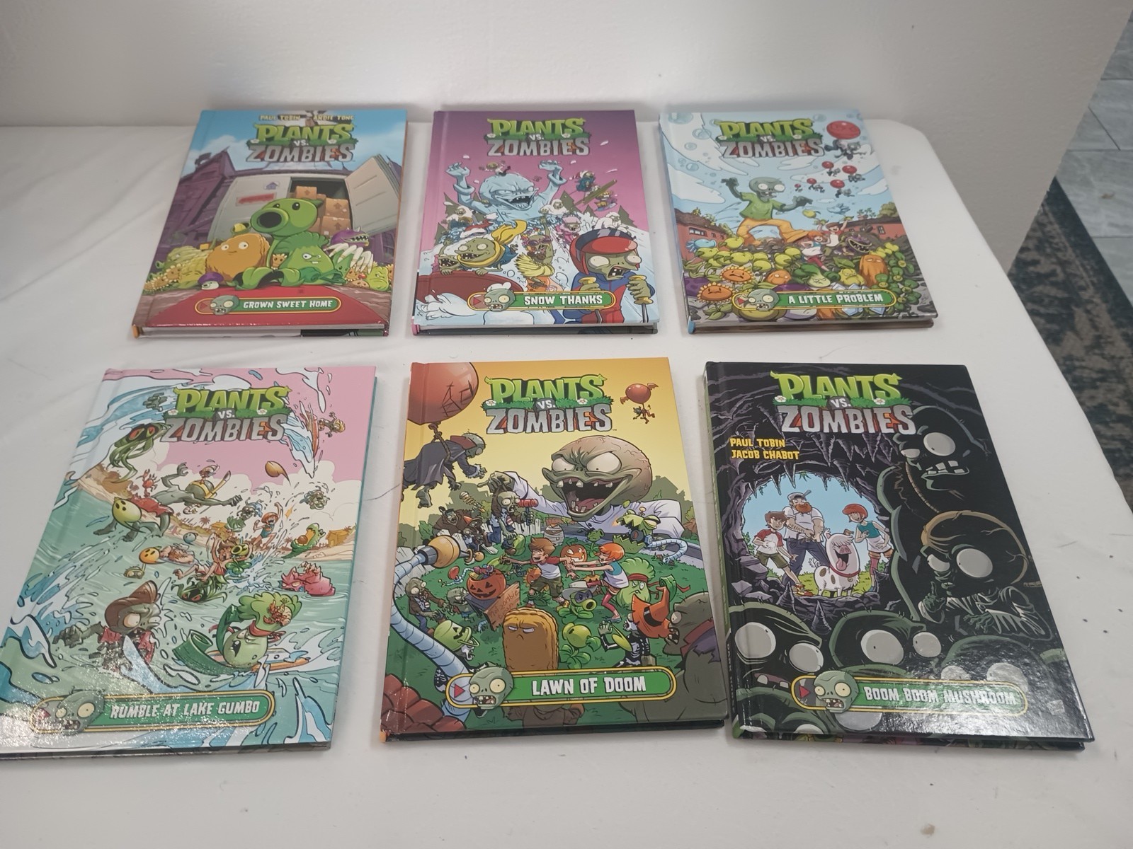 Plants vs. Zombies by Paul Tobin and Ron Chan Dark Horse Lot of 14 Hard Covers