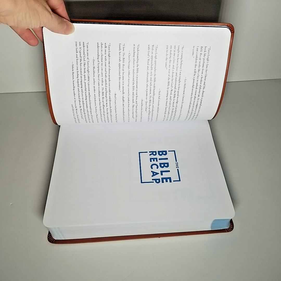 The Bible Recap Deluxe Edition: A One-Year Guide – Tara Leigh Cobble – Bethany