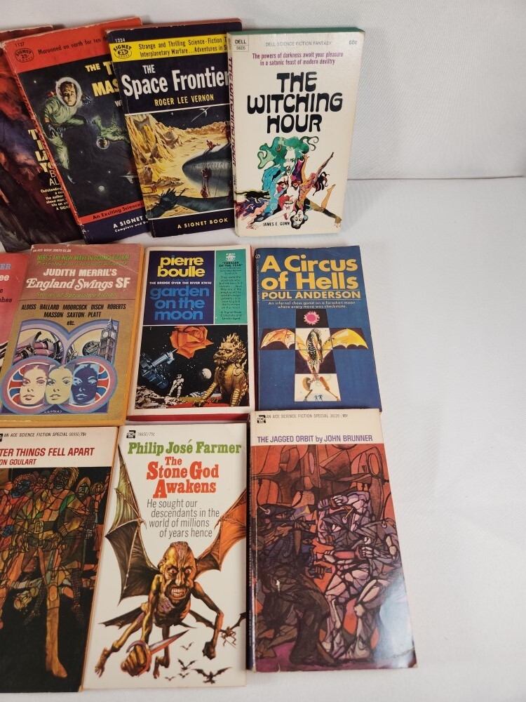 Pocket Paperbacks Lot of 61 Books Science Fiction Avon Signet Pyramid Dell +