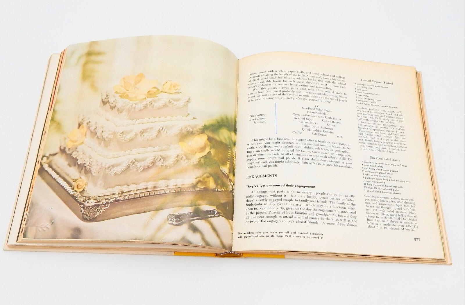 The General Foods Kitchens Cookbook First Printing 1959 436 Pages