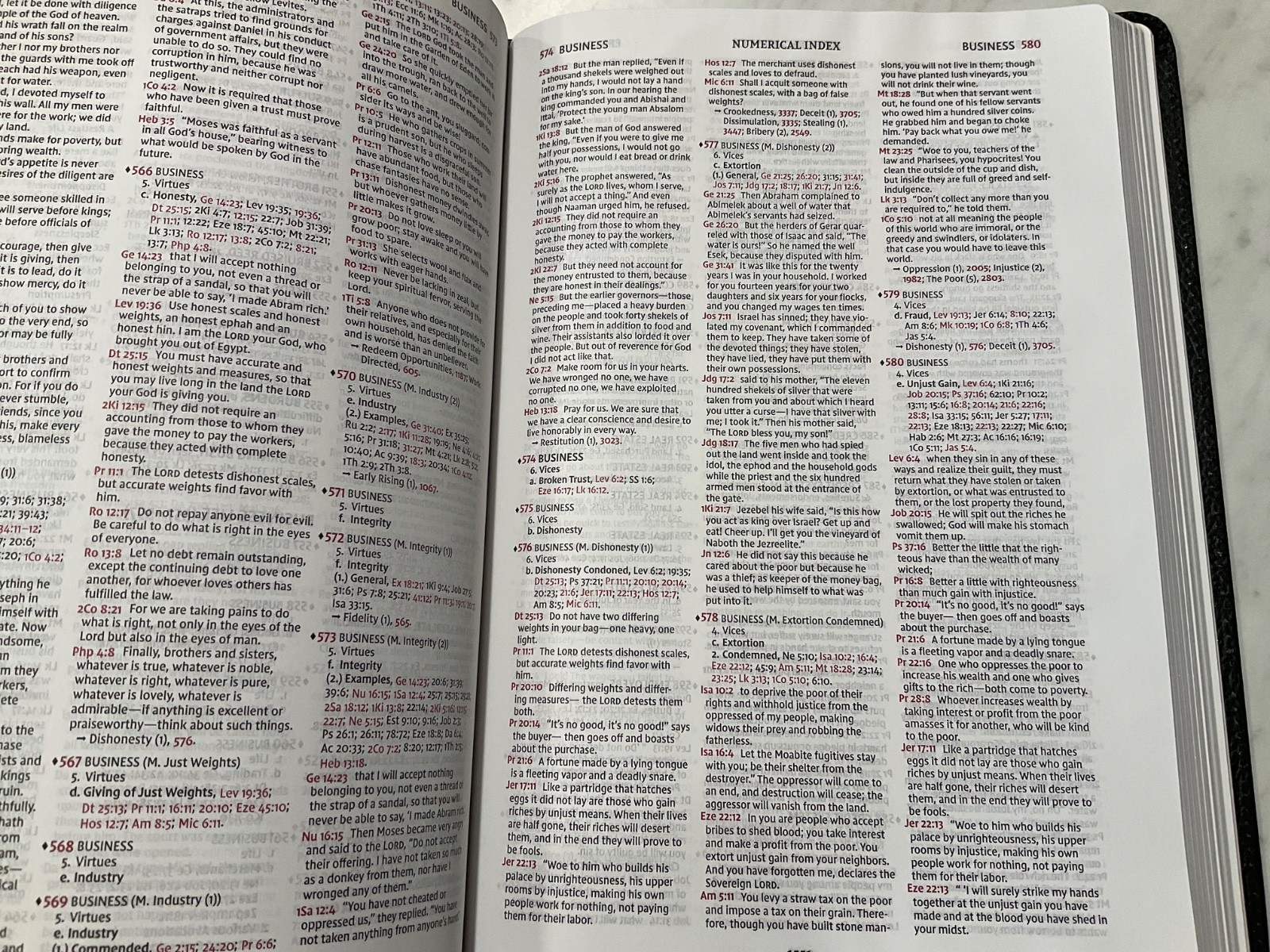 NIV Thompson Chain Reference Bible 2022 Large Print Black Bonded Leather