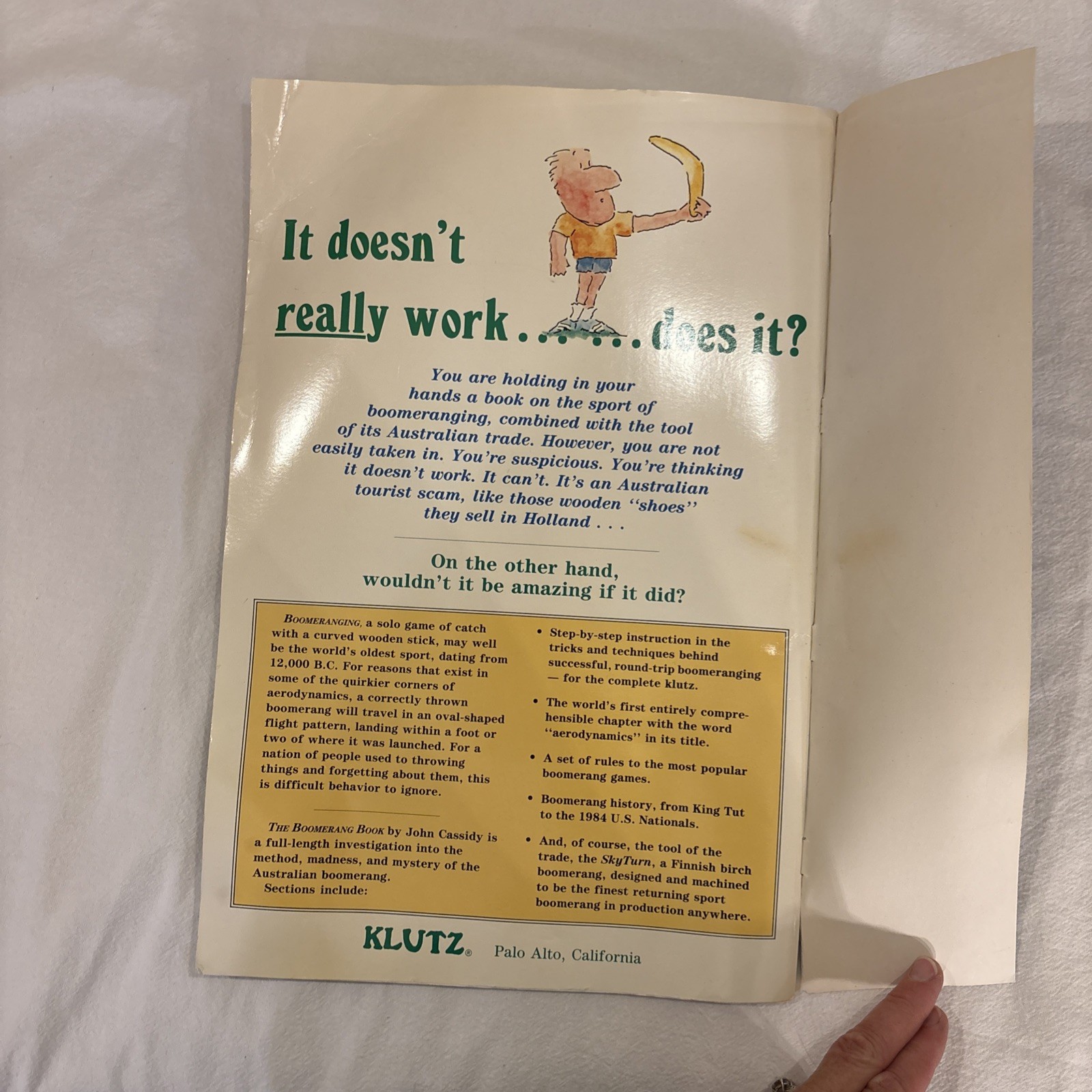 1985 THE BOOMERANG BOOK John Cassidy, Klutz Press, w/ Boomerang 1st Print VTG