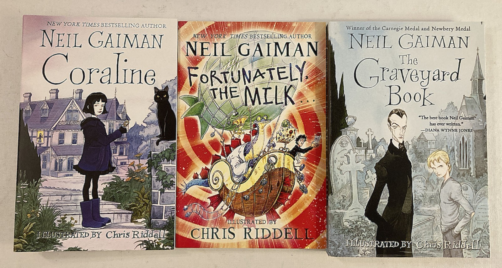 Neil Gaiman/Chris Riddell 3-Book Box Set Coraline/The Graveyard Book Like NEW