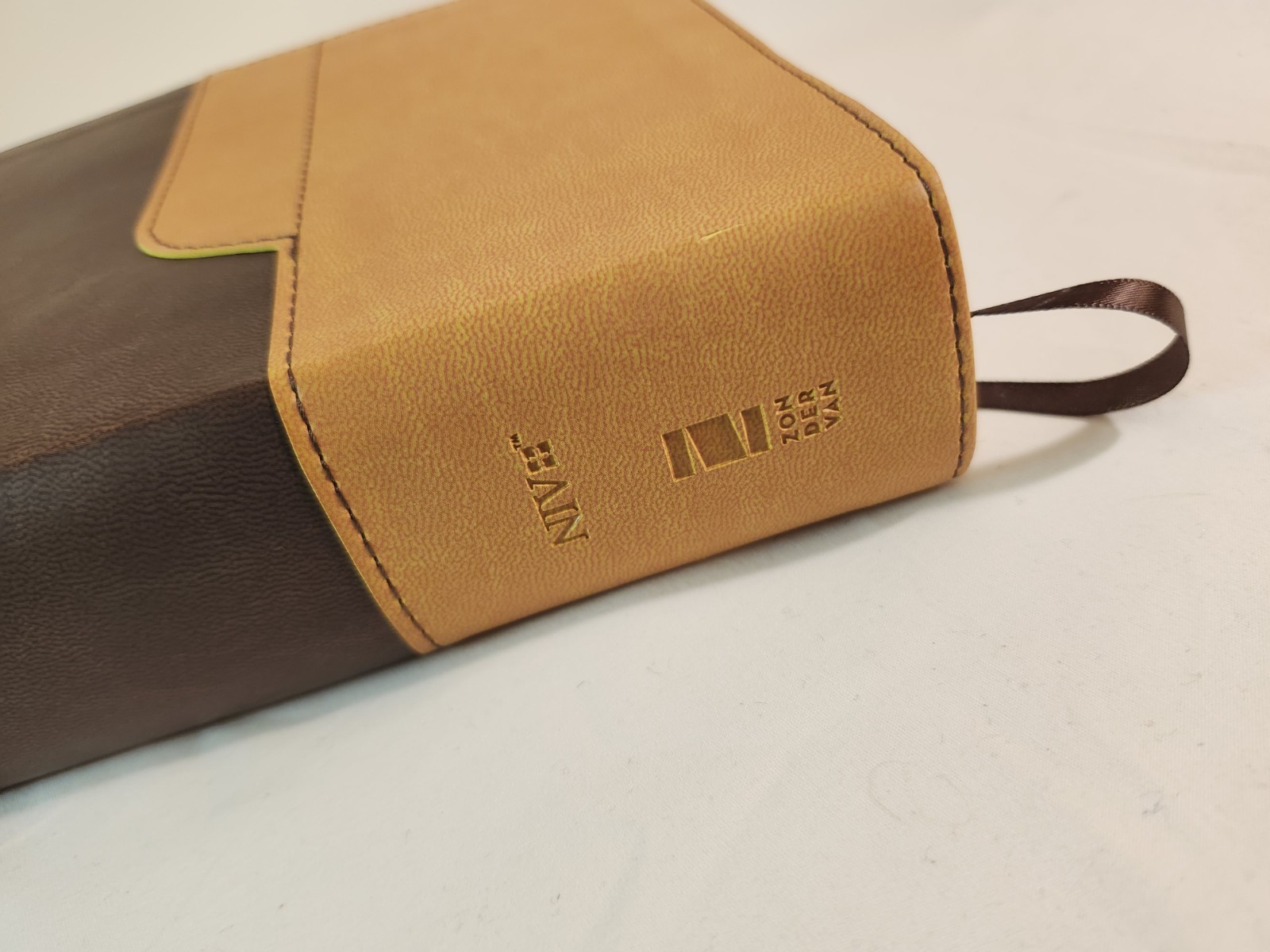 NIV Bible Zondervan Personal Size Large Print Leathersoft Chocolate/Amber 2011