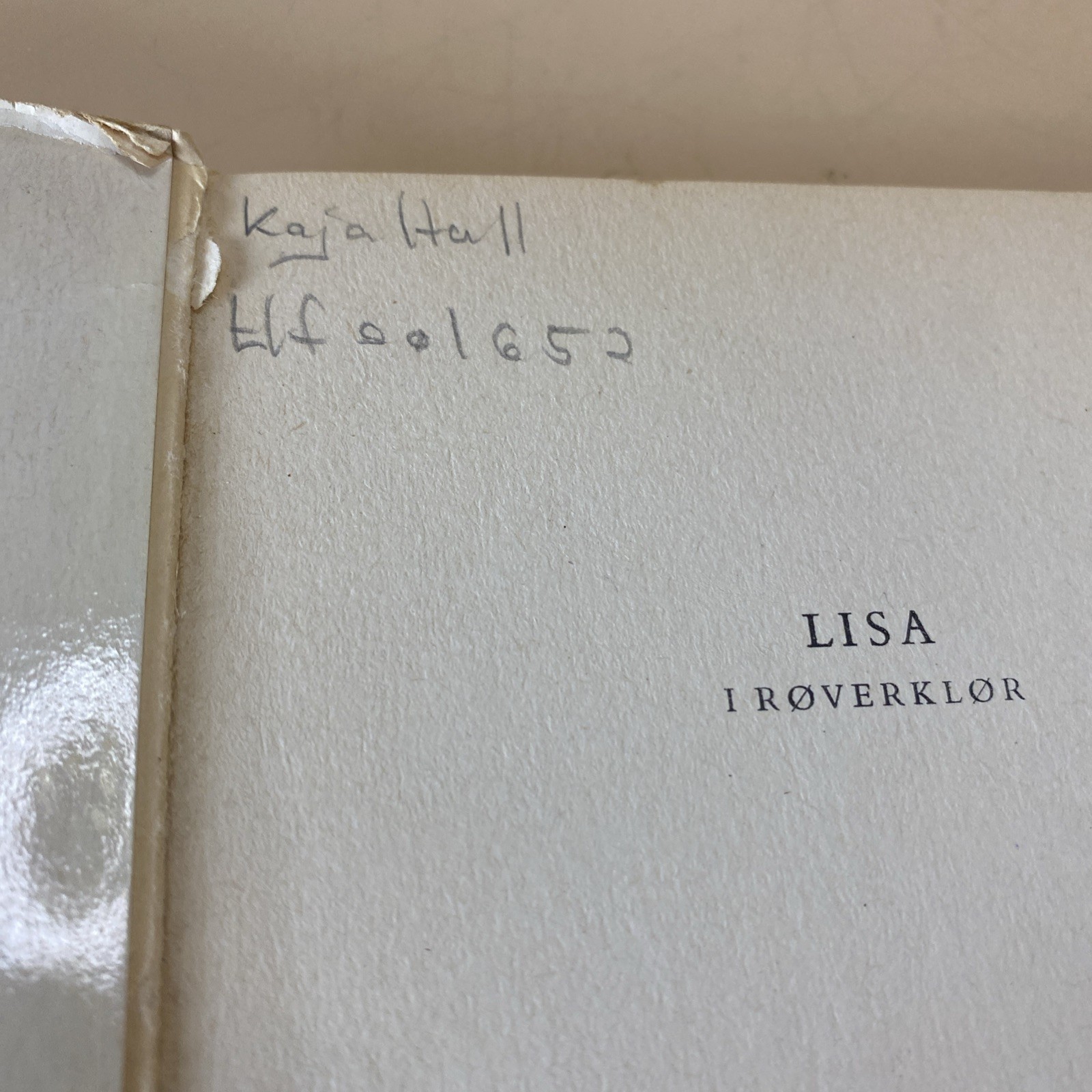 Lisa i Røverklør / 1960s Vintage book By Ingrid Tolderlund-Hansen in Swedish/