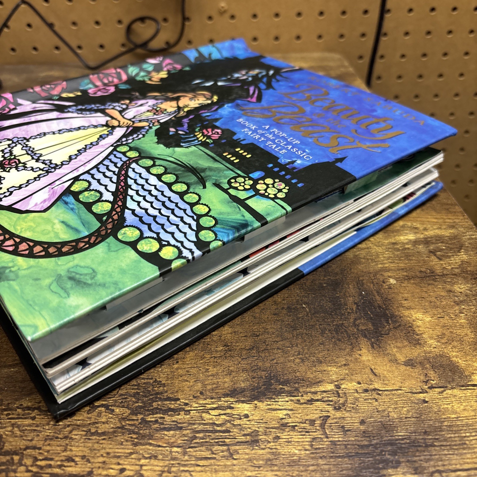 Beauty and the Beast : A Pop-Up Book of the Classic Fairy Tale by Robert Sabuda
