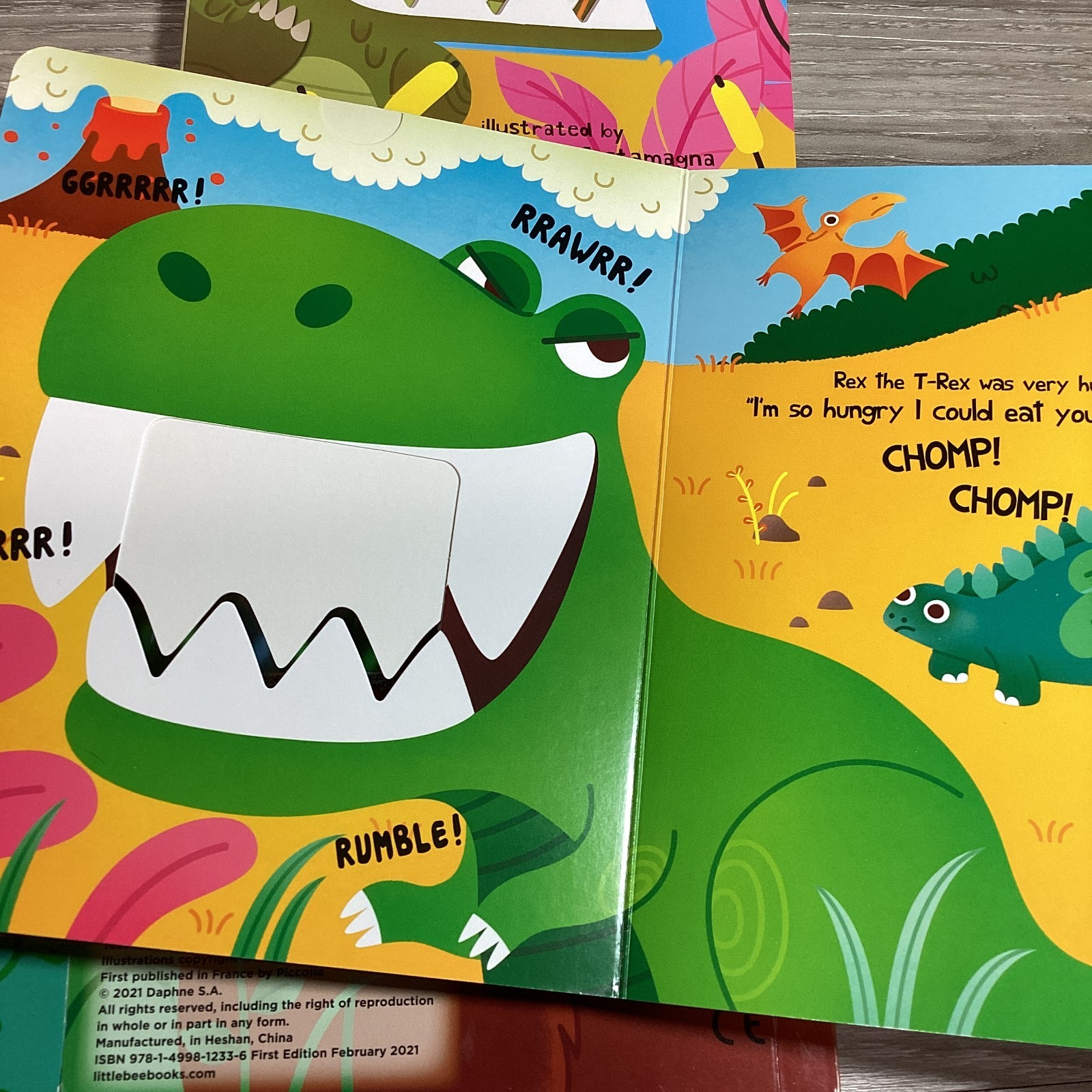 Little Bee Crunchy Books 4 Interactive Board Book Box Set Shark Bite Dino Chomp