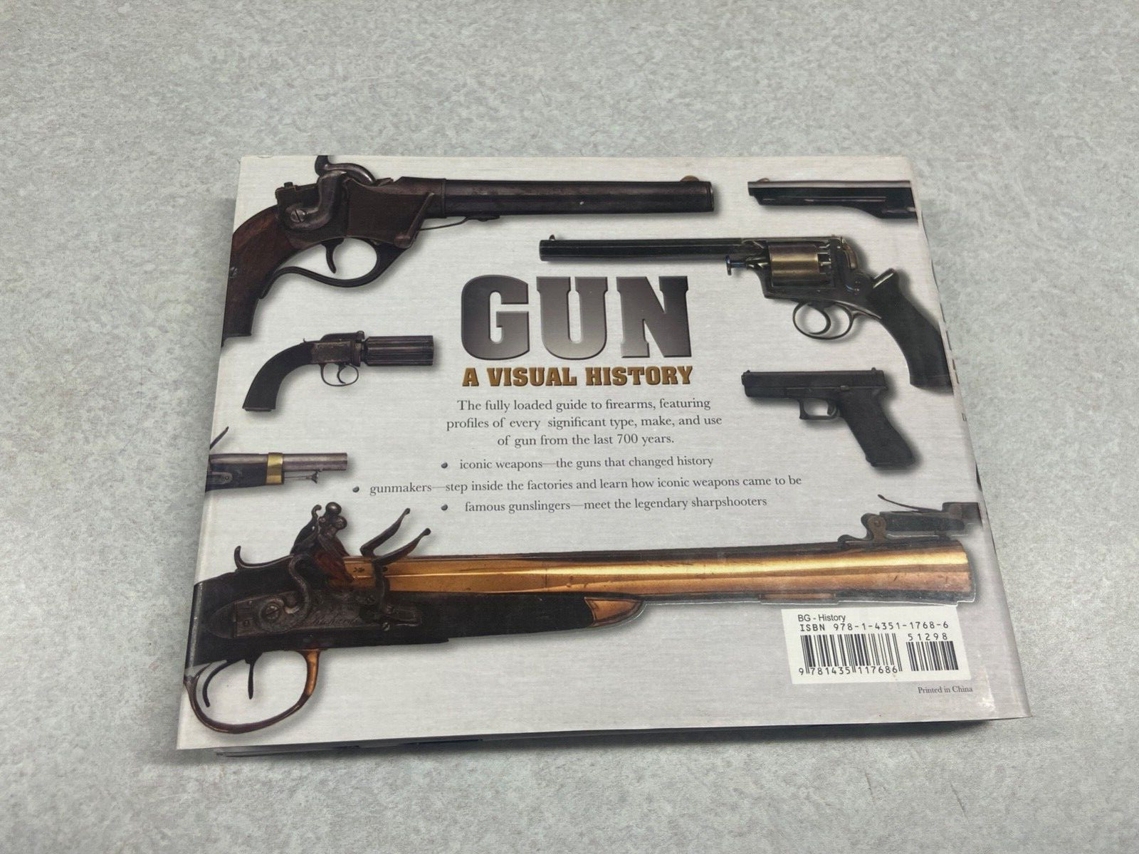 GUN-A VISUAL HISTORY BY DR. CHRIS McNABB, 360 PAGES. LIKE NEW.