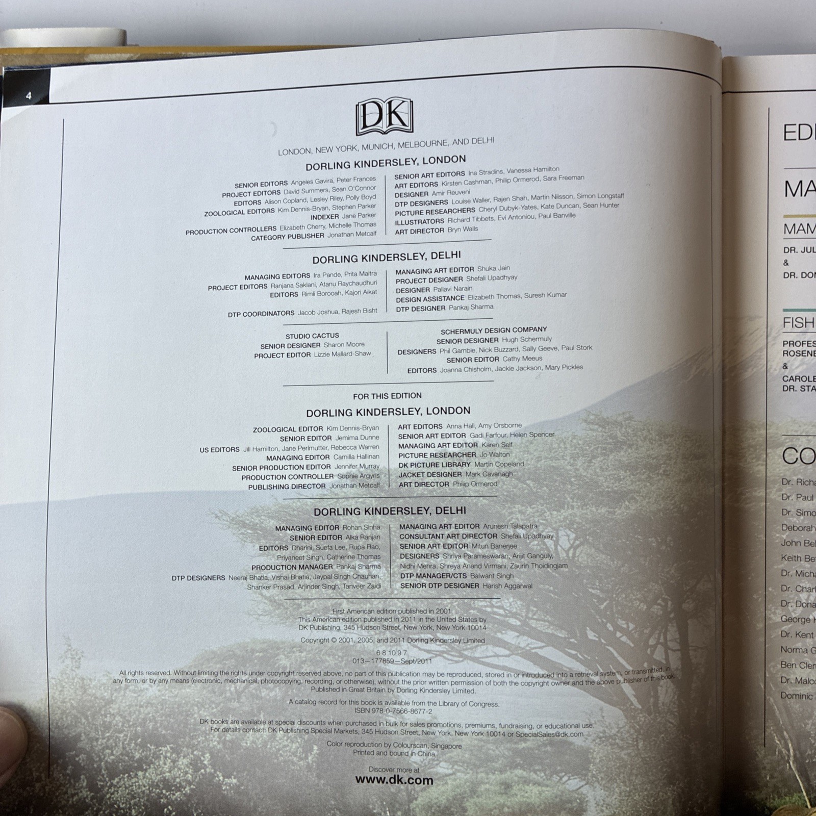 DK Smithsonian ANIMAL: The Definitive Visual Guide 2011 Edition Hardcover (26A)