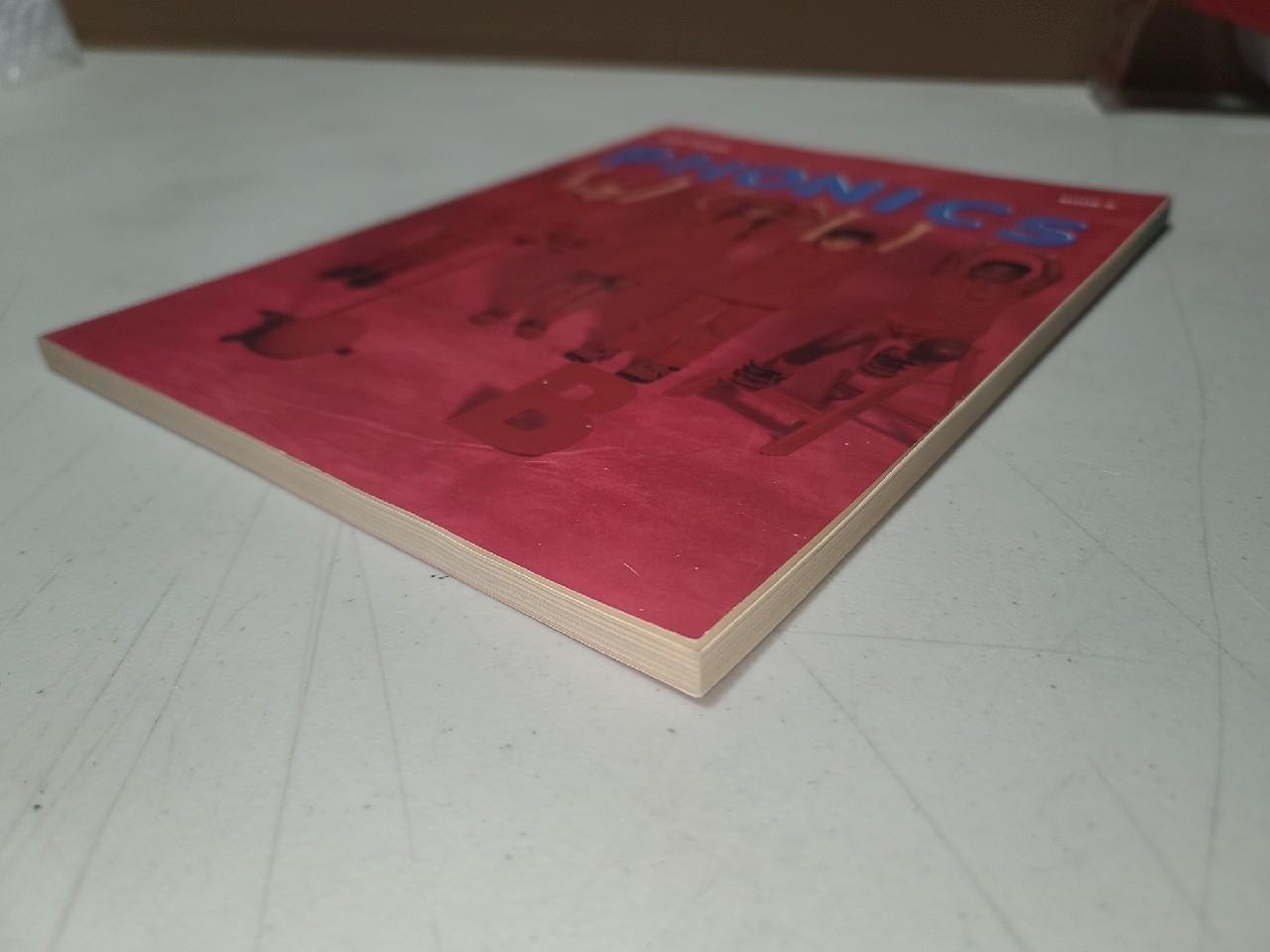 Steck-Vaughn Phonics Book B (1995 Edition)