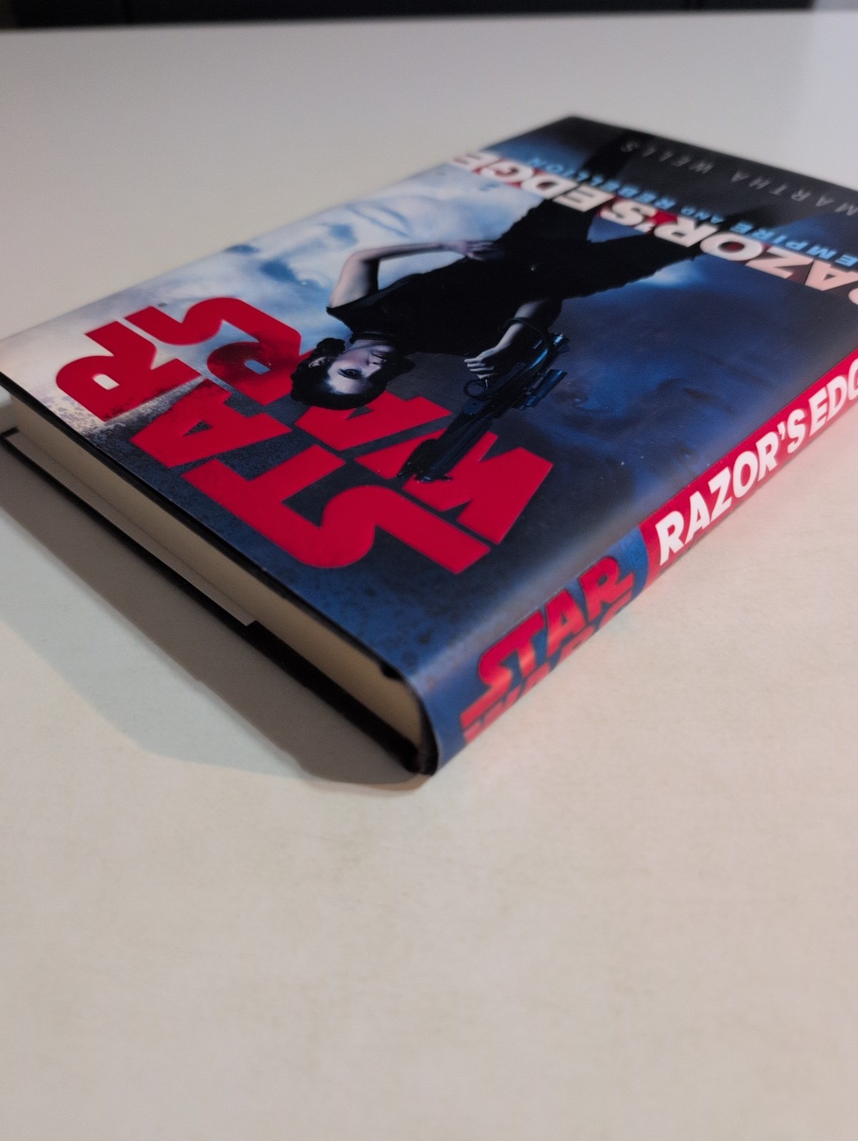 Star Wars Razor’s Edge Empire and Rebellion Martha Wells Hardcover Leia Han 2013