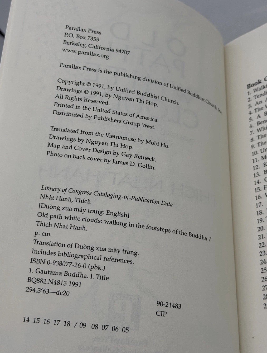 Old Path White Clouds : Walking in the Footsteps of the Buddha – PB