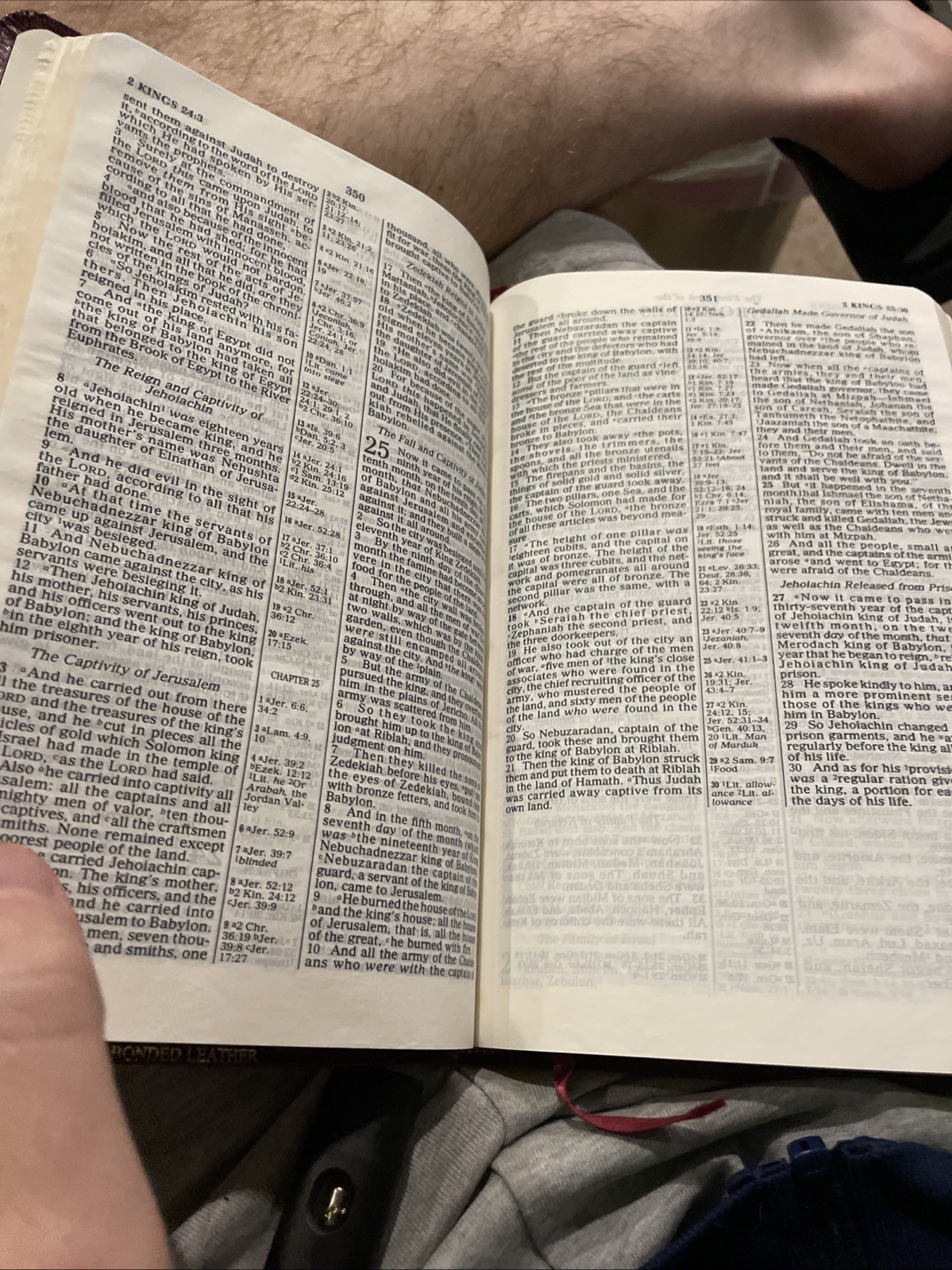 1994 NKJV ULTRATHIN REFERENCE BIBLE BURGUNDY BONDED LEATHER BROADMAN & HOLMAN