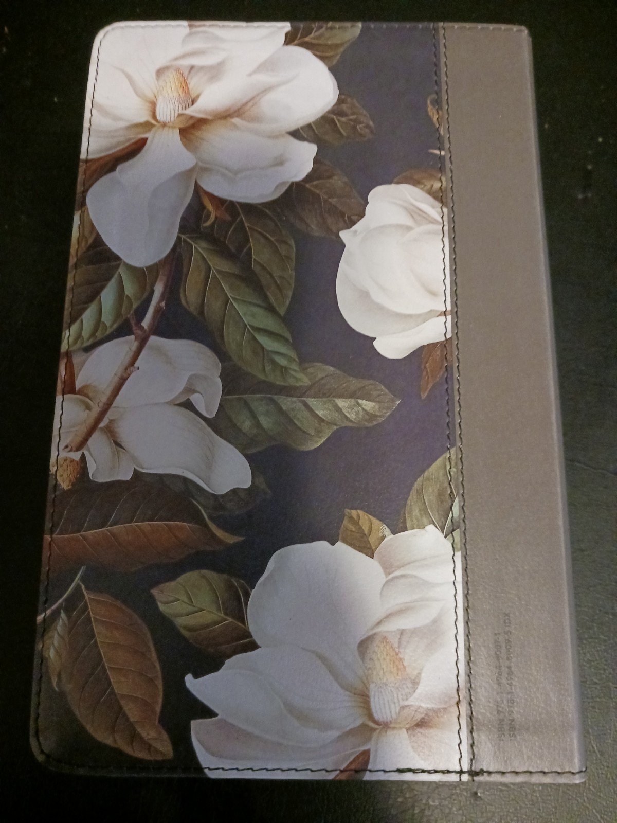 Tyndale KJV Personal Giant Print Bible Filament-Enabled Leatherlike Magnolia