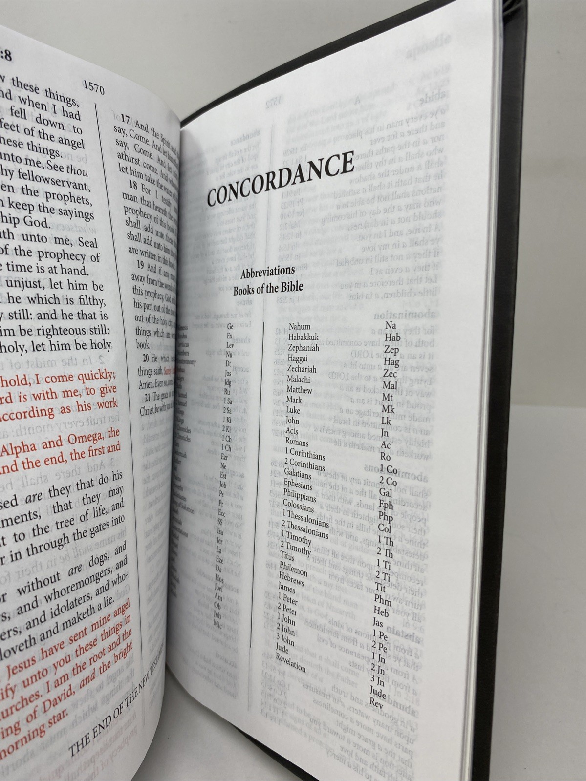 KJV Giant Print Bible (2014, Charcoal Simulated Leather) – TGS International
