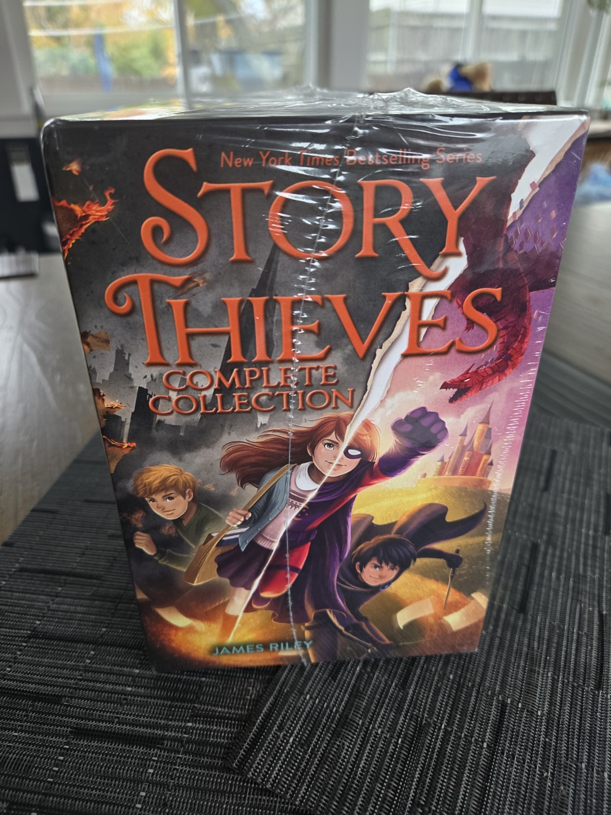 New Sealed Complete Box set The Story Thieves By James Riley