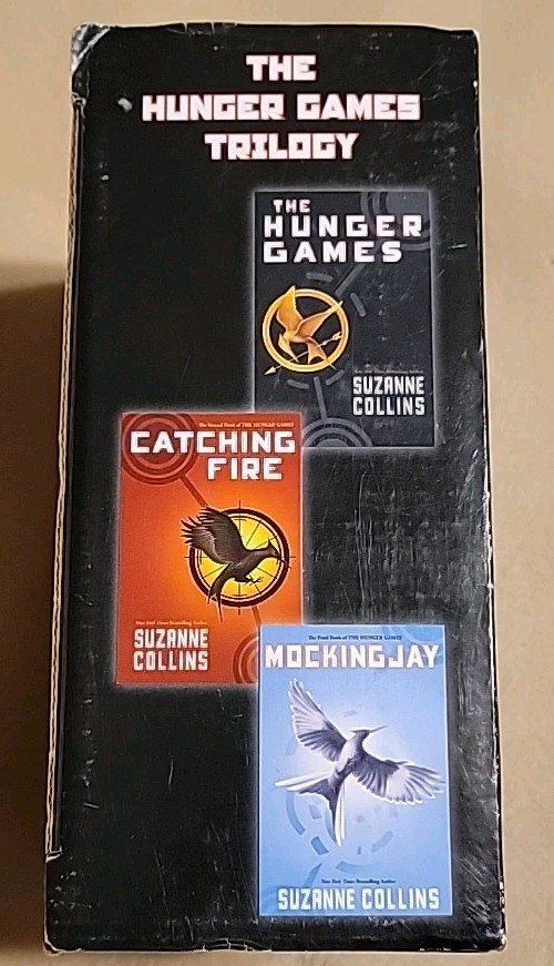 Hunger Games Trilogy Boxed Set by Suzanne Collins (2010, Hardcover) 1-3 HC DJ
