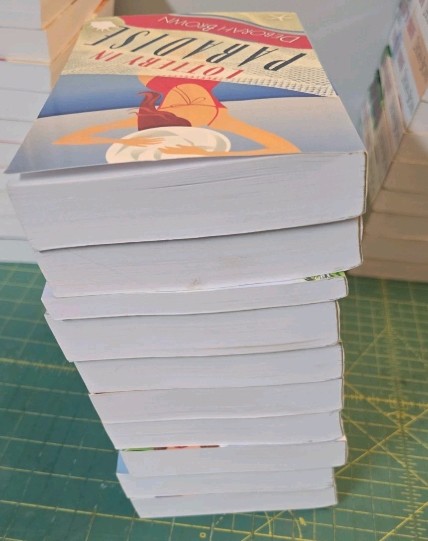 Lot of 32 PARADISE Books by Deborah Brown #1-32 Florida Keys Mystery Series