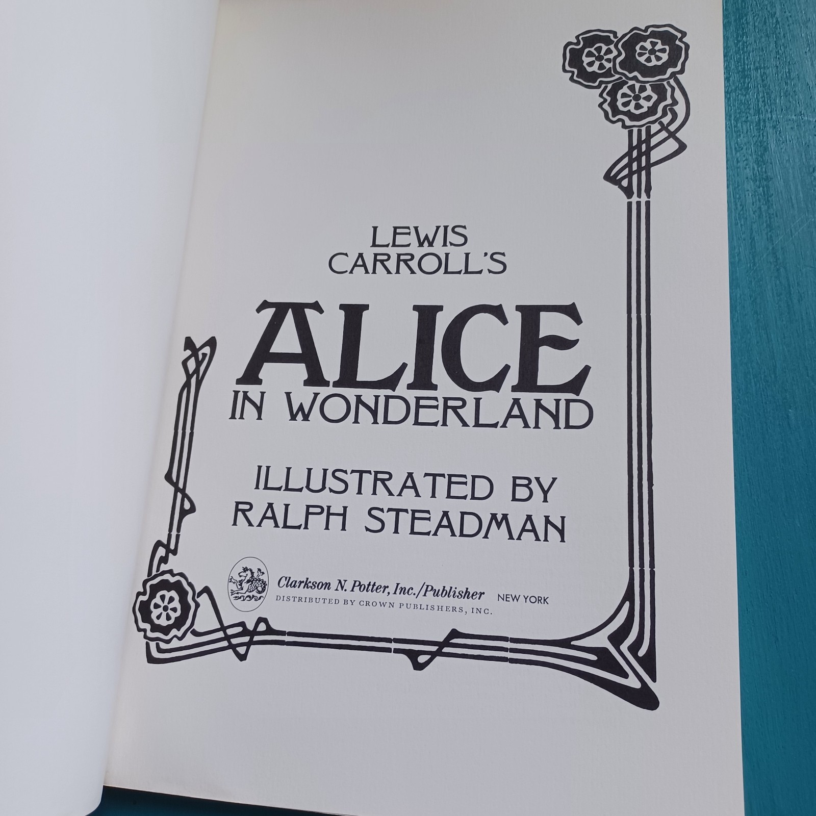 Alice in Wonderland L. Carroll Paperback ~ Illustrated by Ralph Steadman
