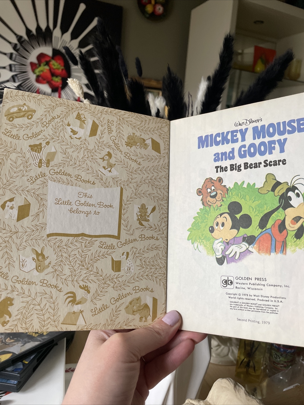 Walt Disney’s Mickey Mouse and Goofy: The Big Bear Scare Golden Book 1979 VTG