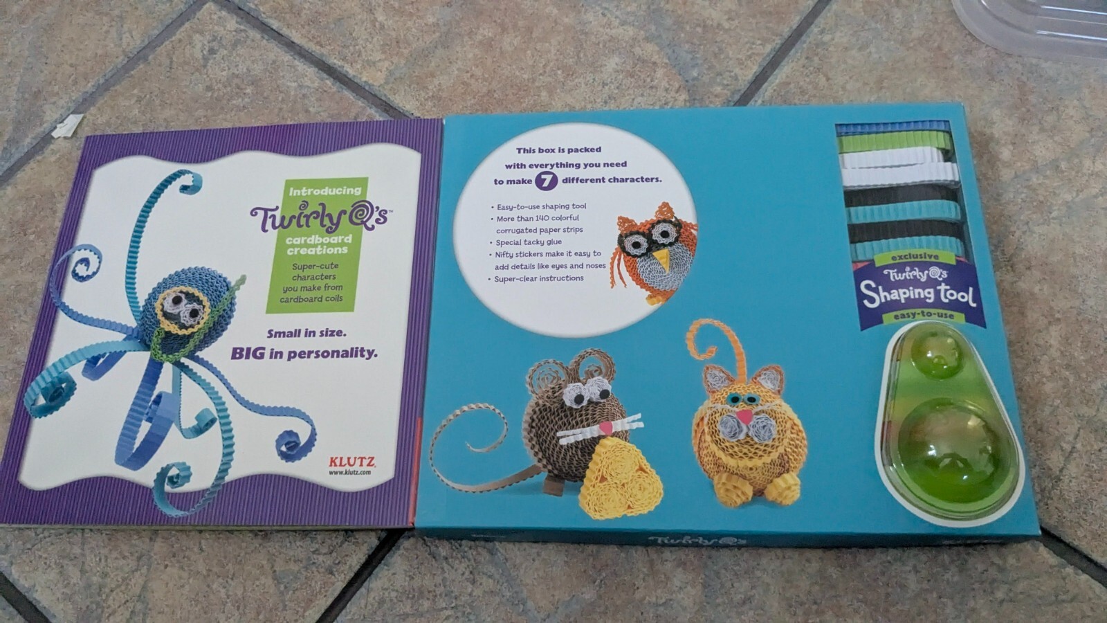 Twirly Q’s : Make Irresistible Cardboard Creations by Anne Akers Johnson NEW