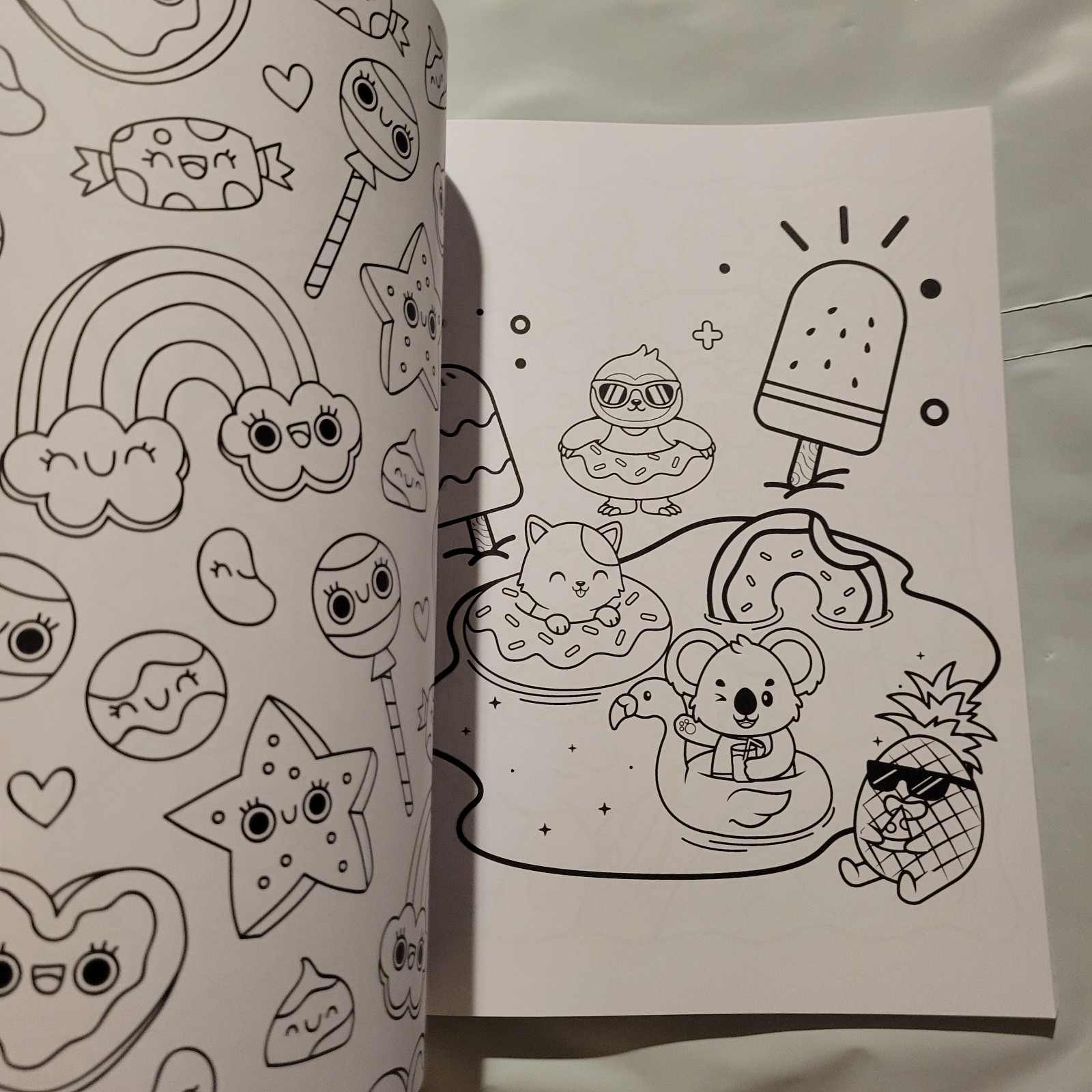 Hinkler Kaleidoscope Super Cute Sticker Coloring Book ~ Includes 500+ Stickers!